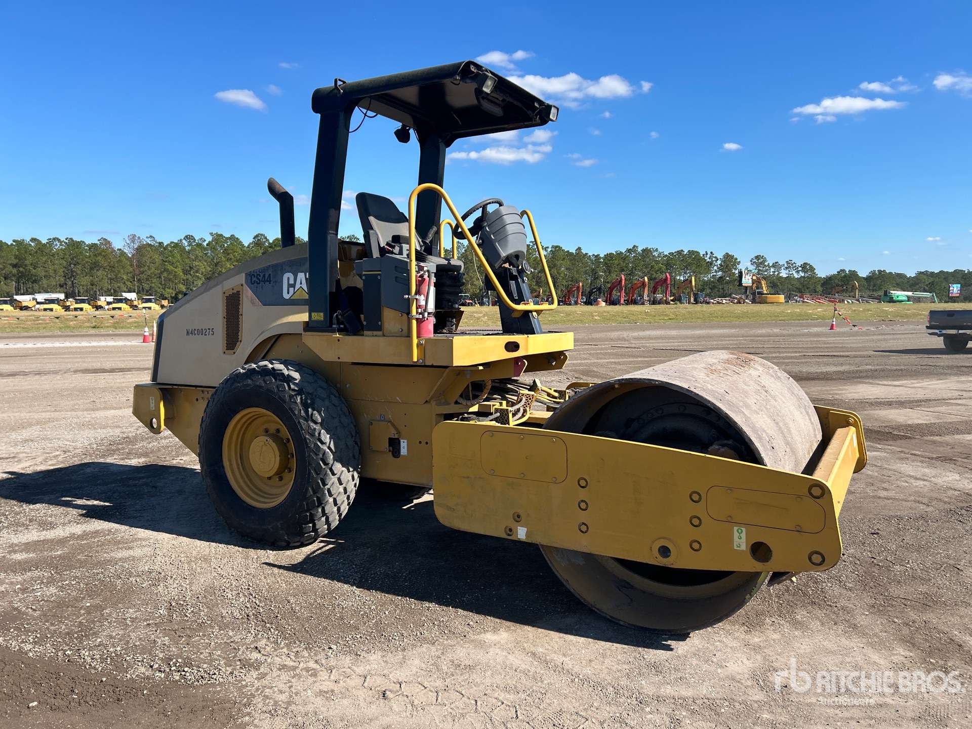 General Appearance with Foto, angolo anteriore destro