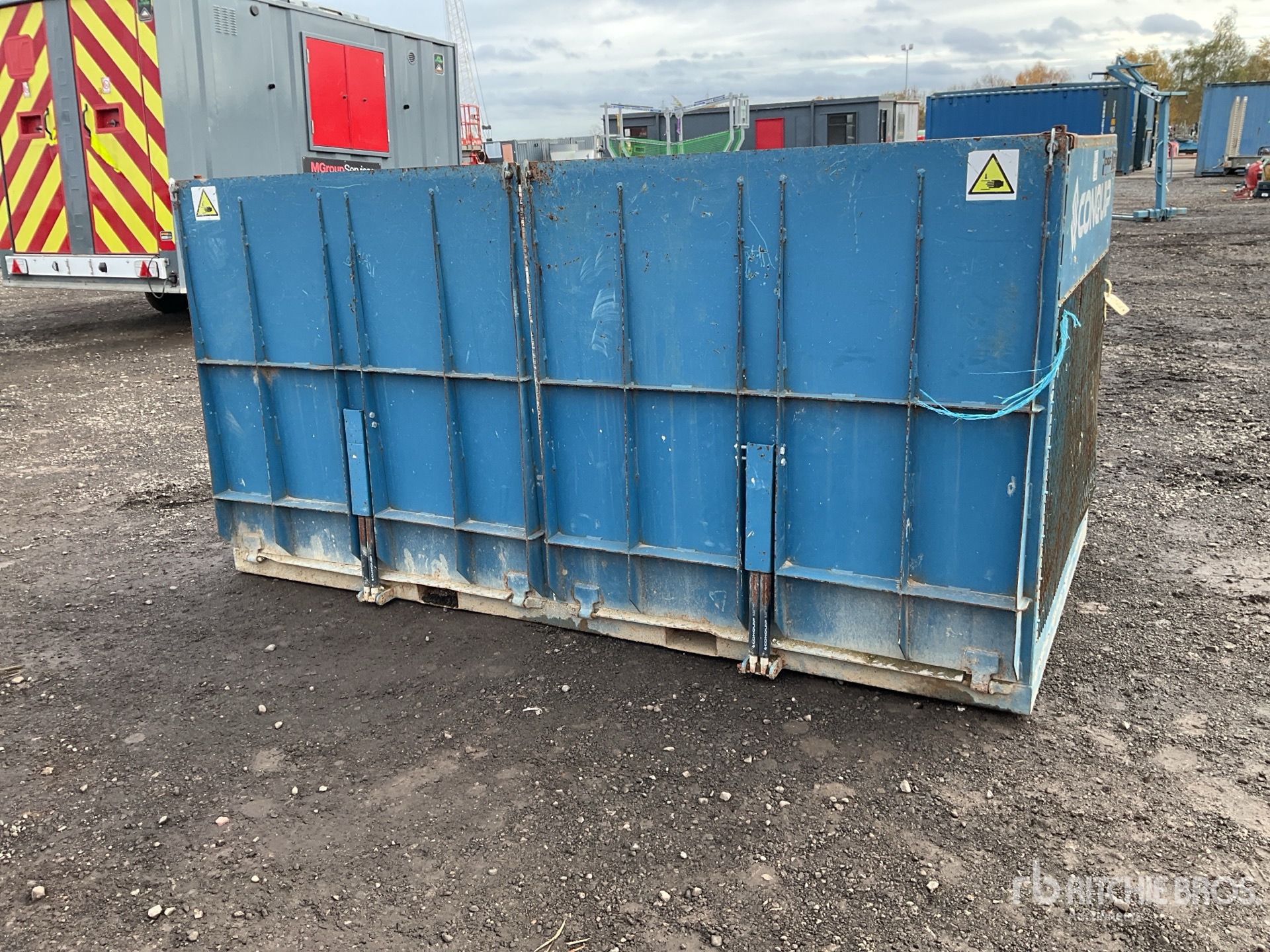 Aspect général with Image, coin arrière gauche