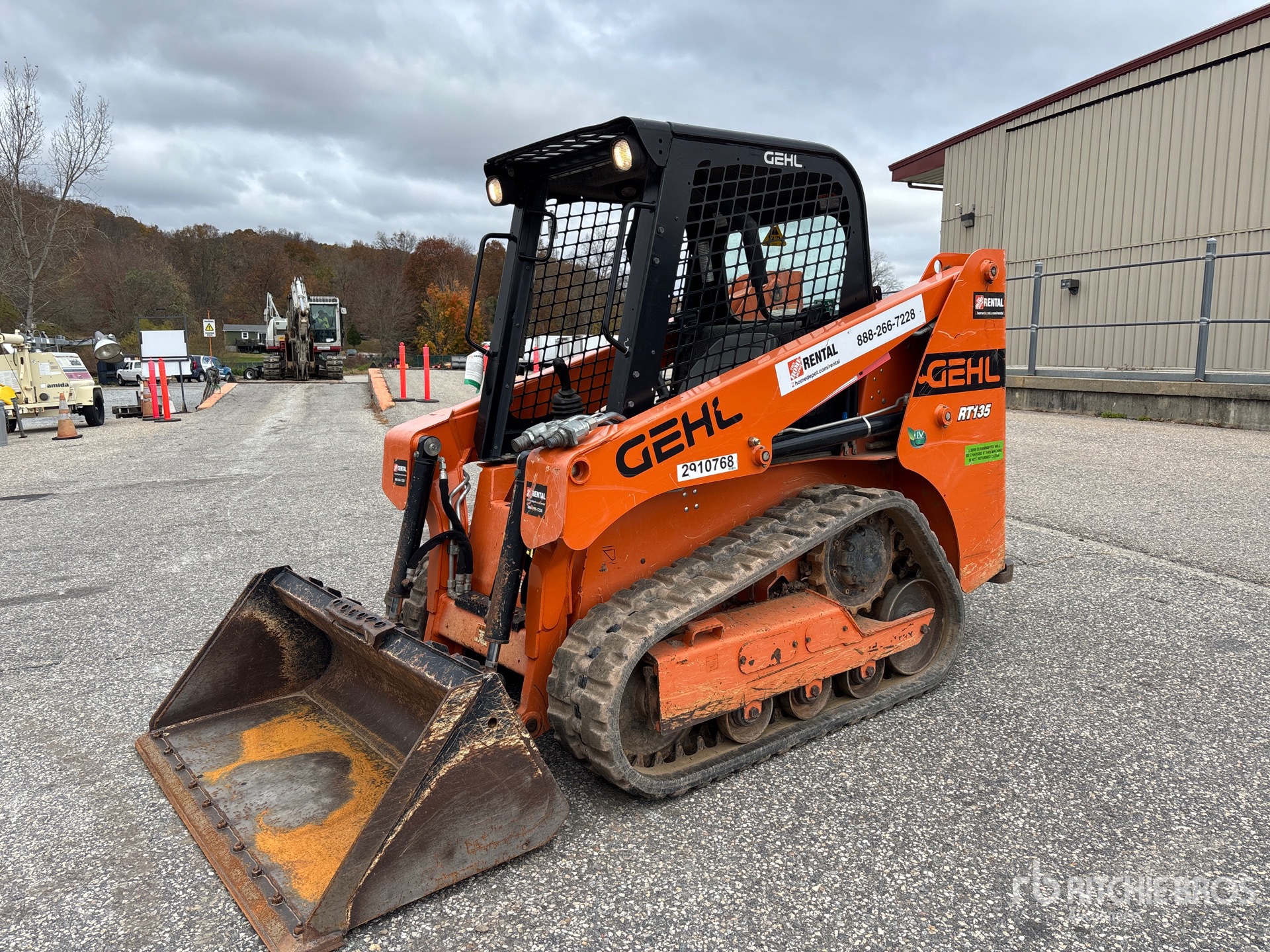 General Appearance with Picture, Left Front Corner