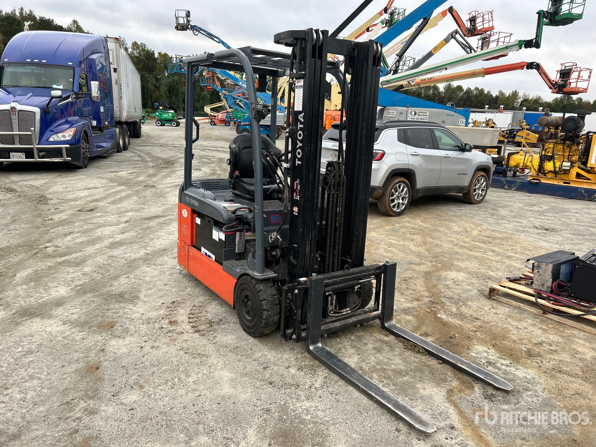 General Appearance with Picture, Right Front Corner