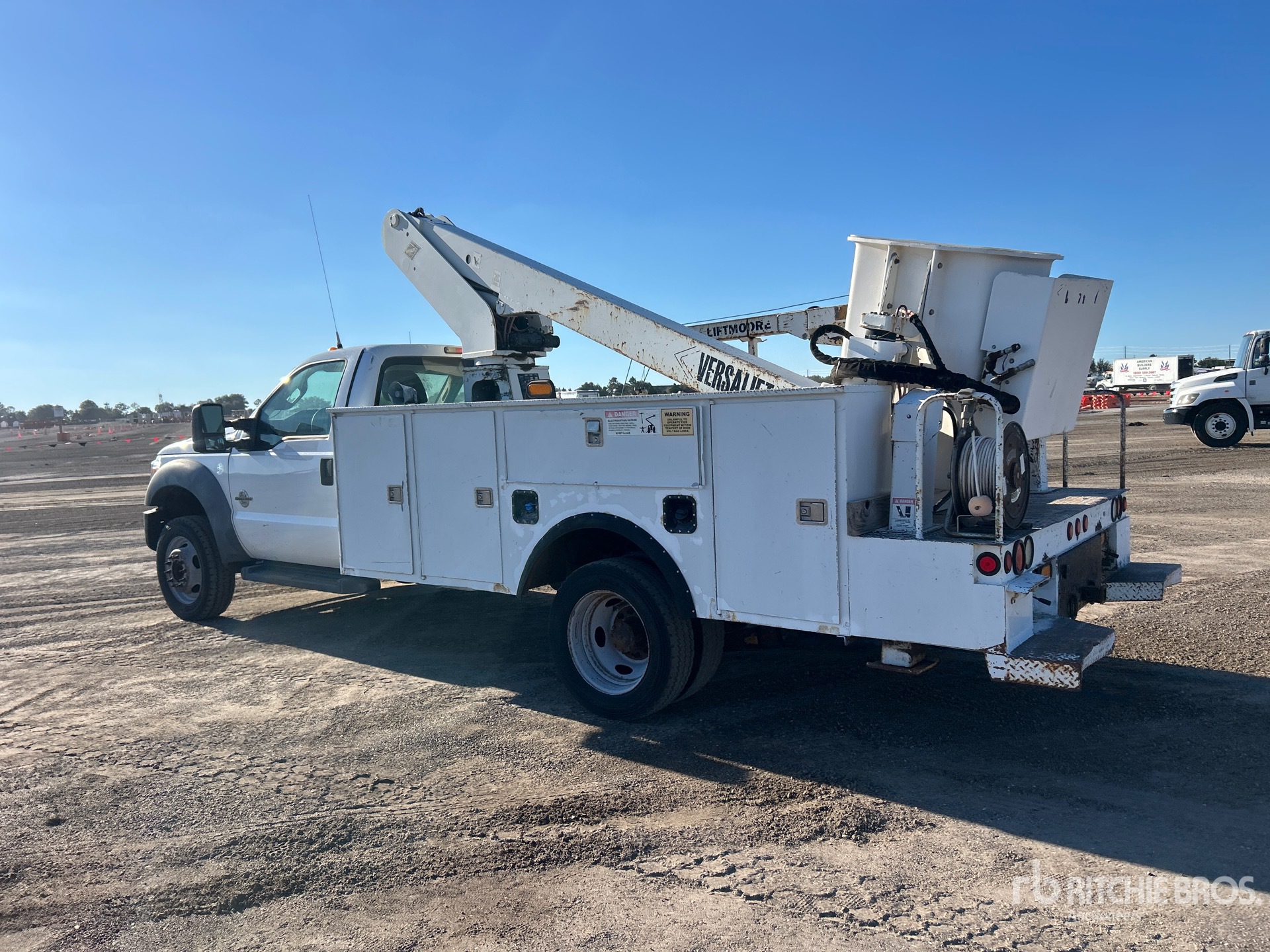 General Appearance with Imagen: esquina trasera izquierda