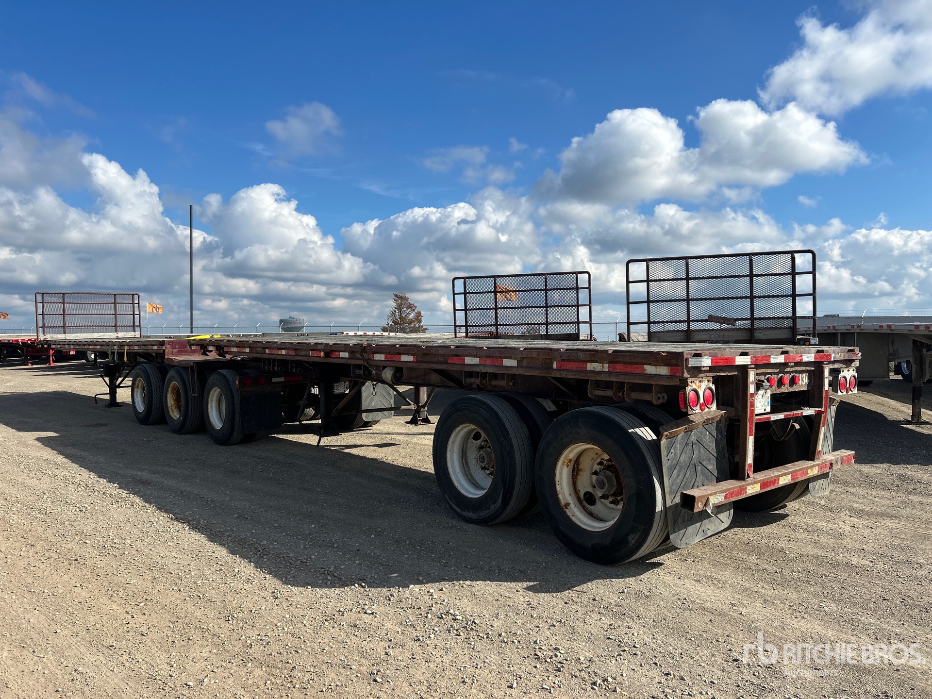 General Appearance with Bild, Ecke hinten links