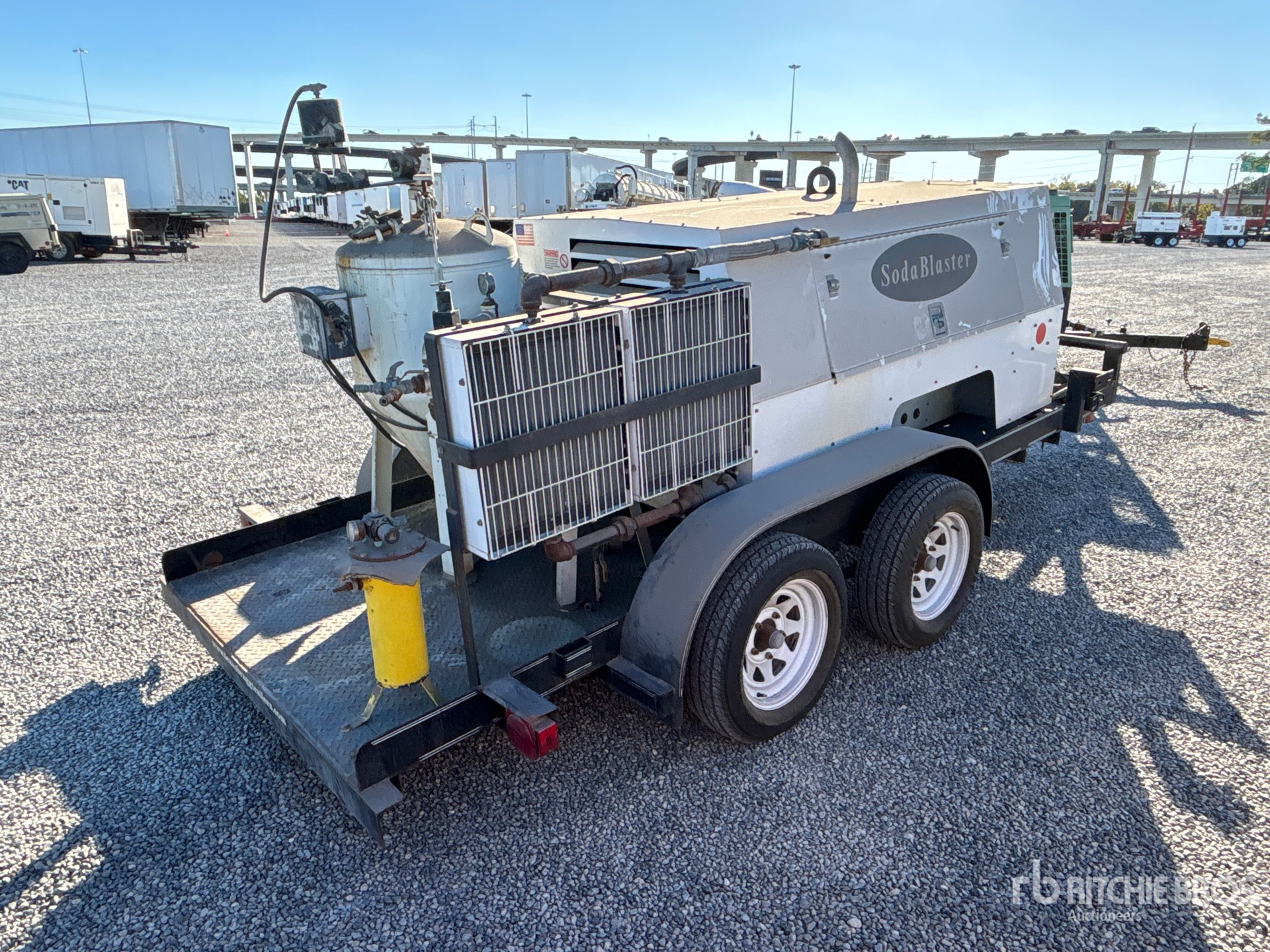 Aspect général with Image, coin arrière droit