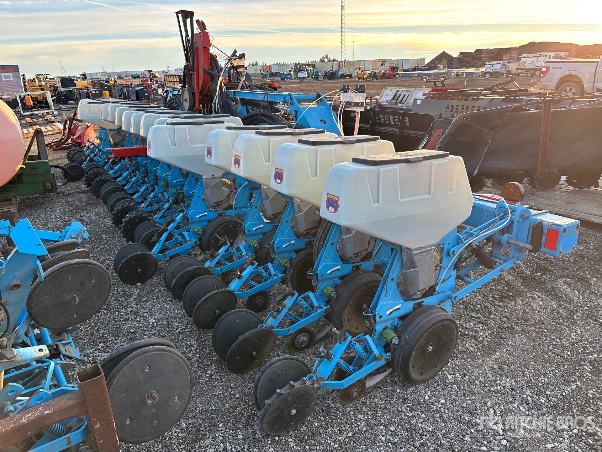 General Appearance with Foto, angolo anteriore sinistro