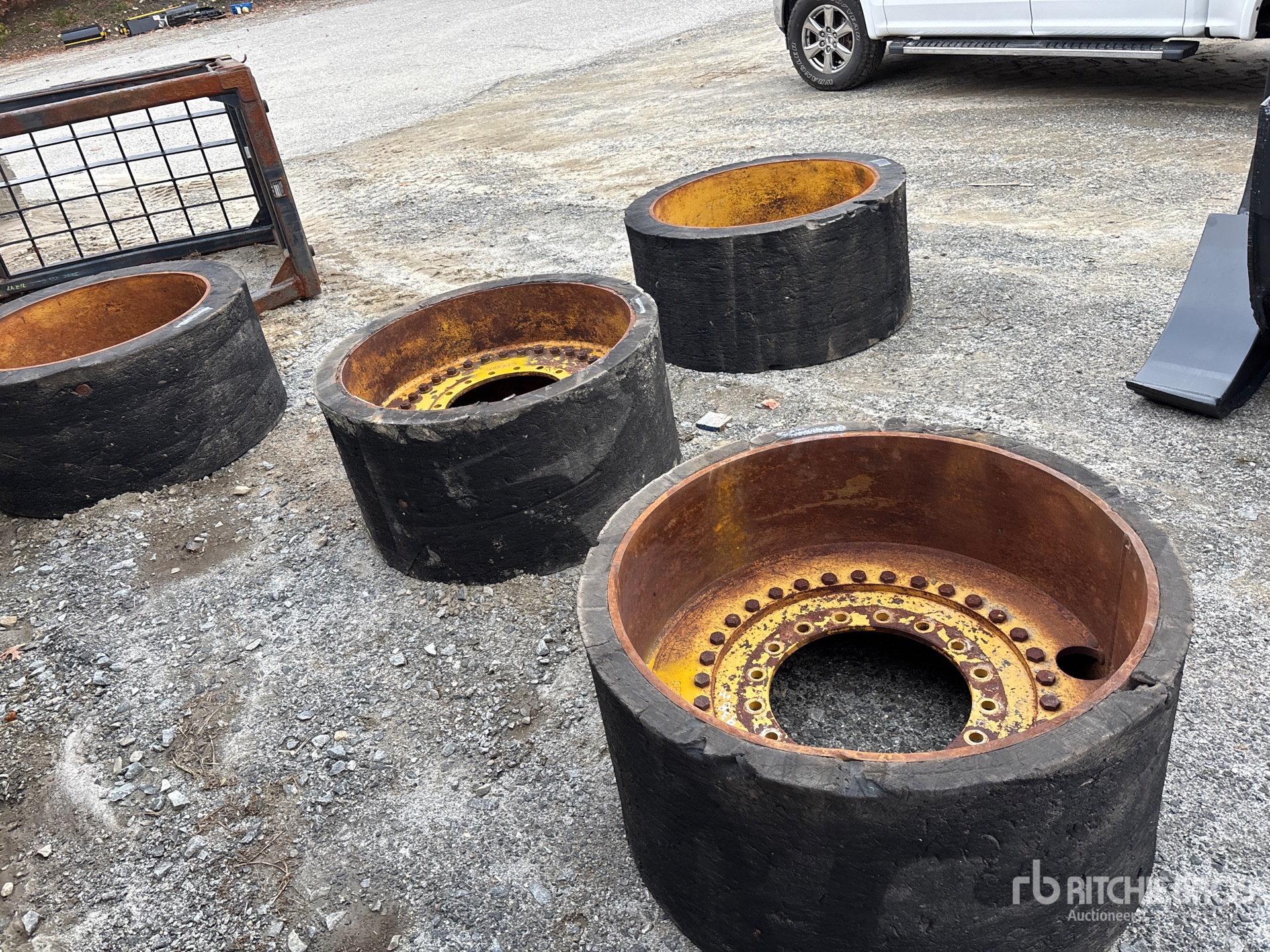 Aspect général with Image, coin arrière droit