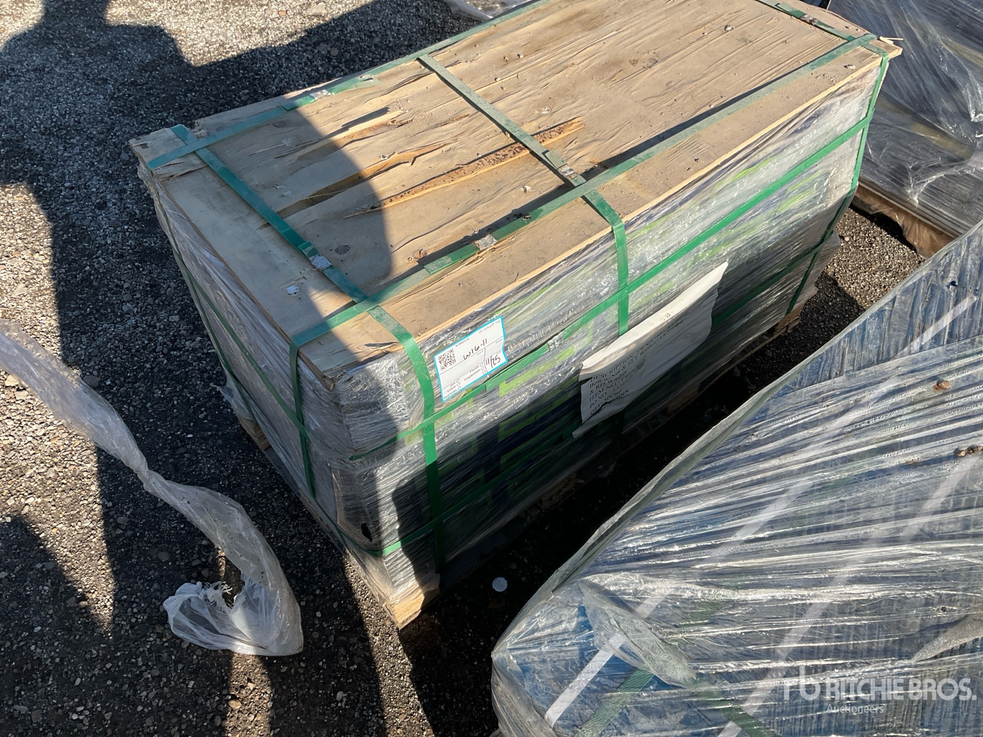 General Appearance with Bild, Ecke vorne links