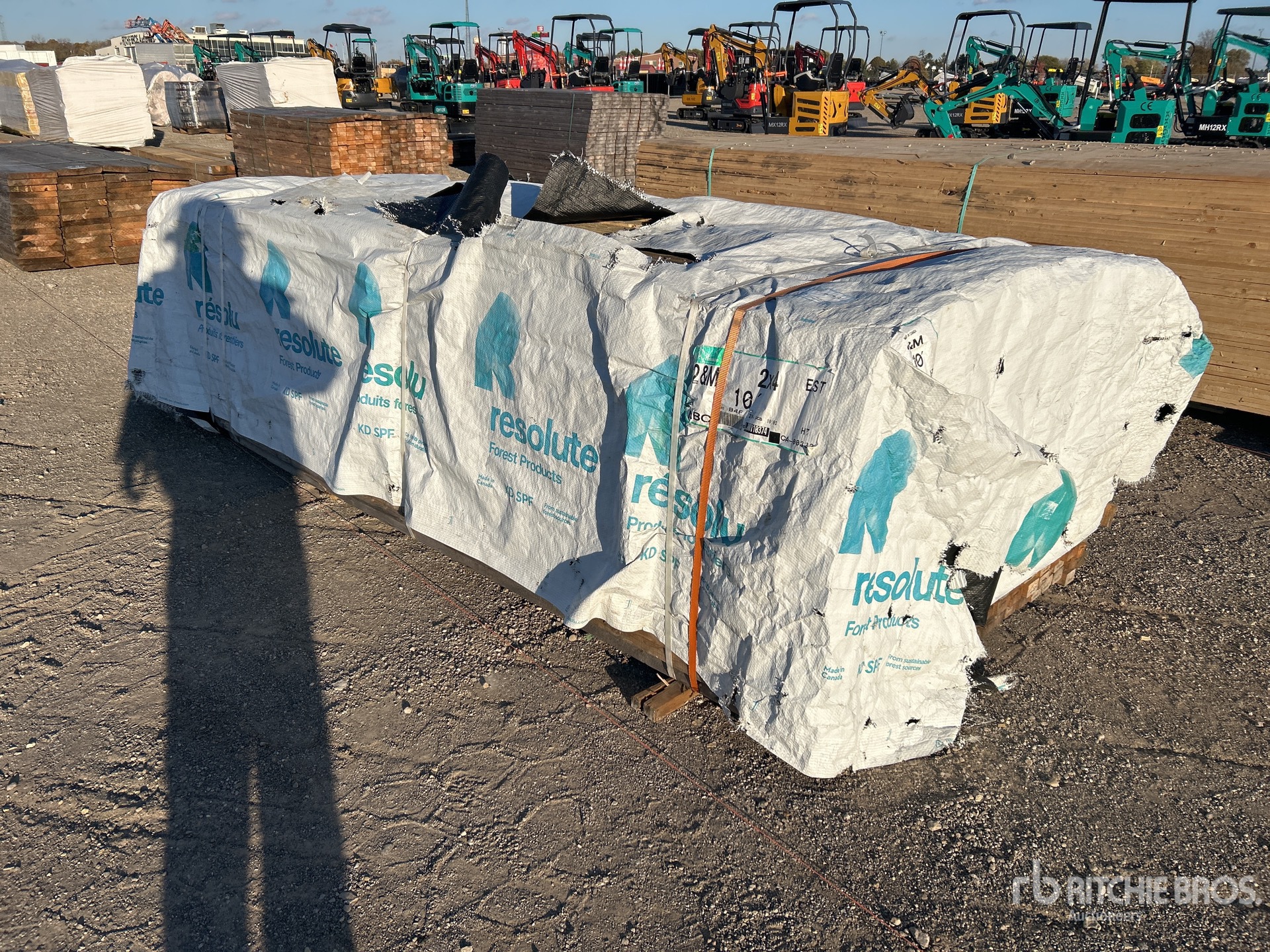 General Appearance with Picture, Right Front Corner