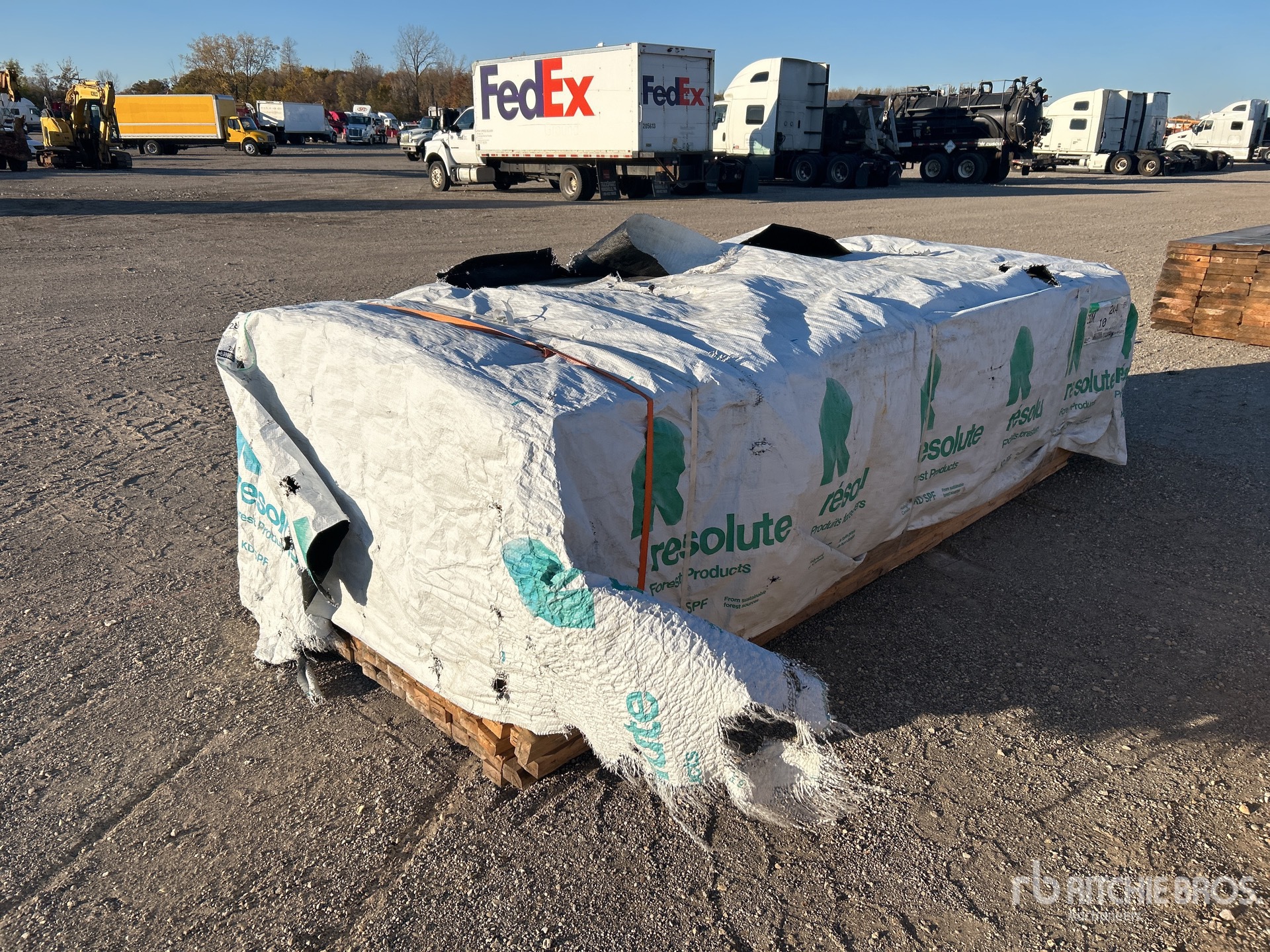 General Appearance with Picture, Left Front Corner