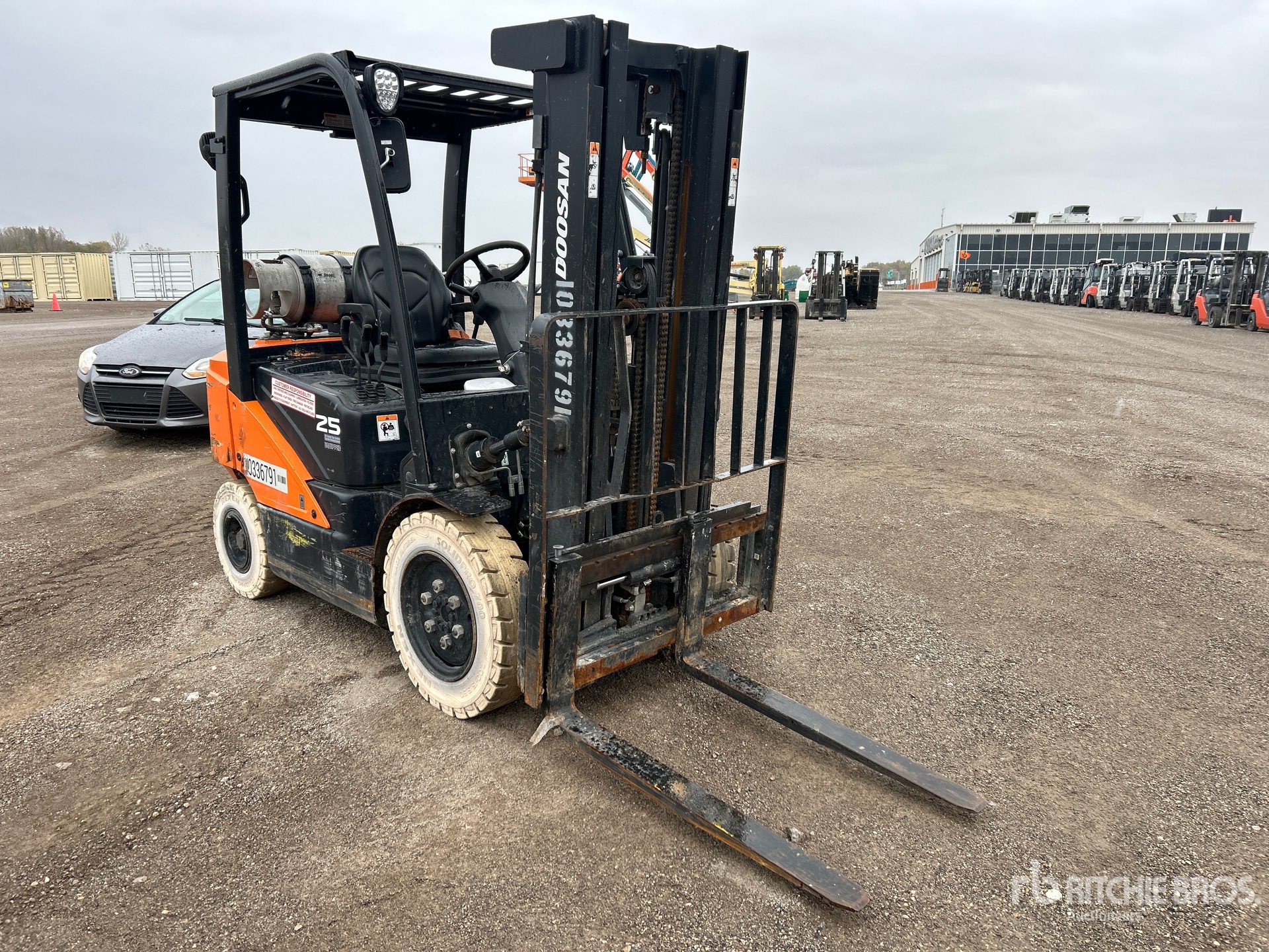 General Appearance with Picture, Right Front Corner