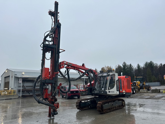 2020 Sandvik DX800 Crawler Mounted Blasthole Drill