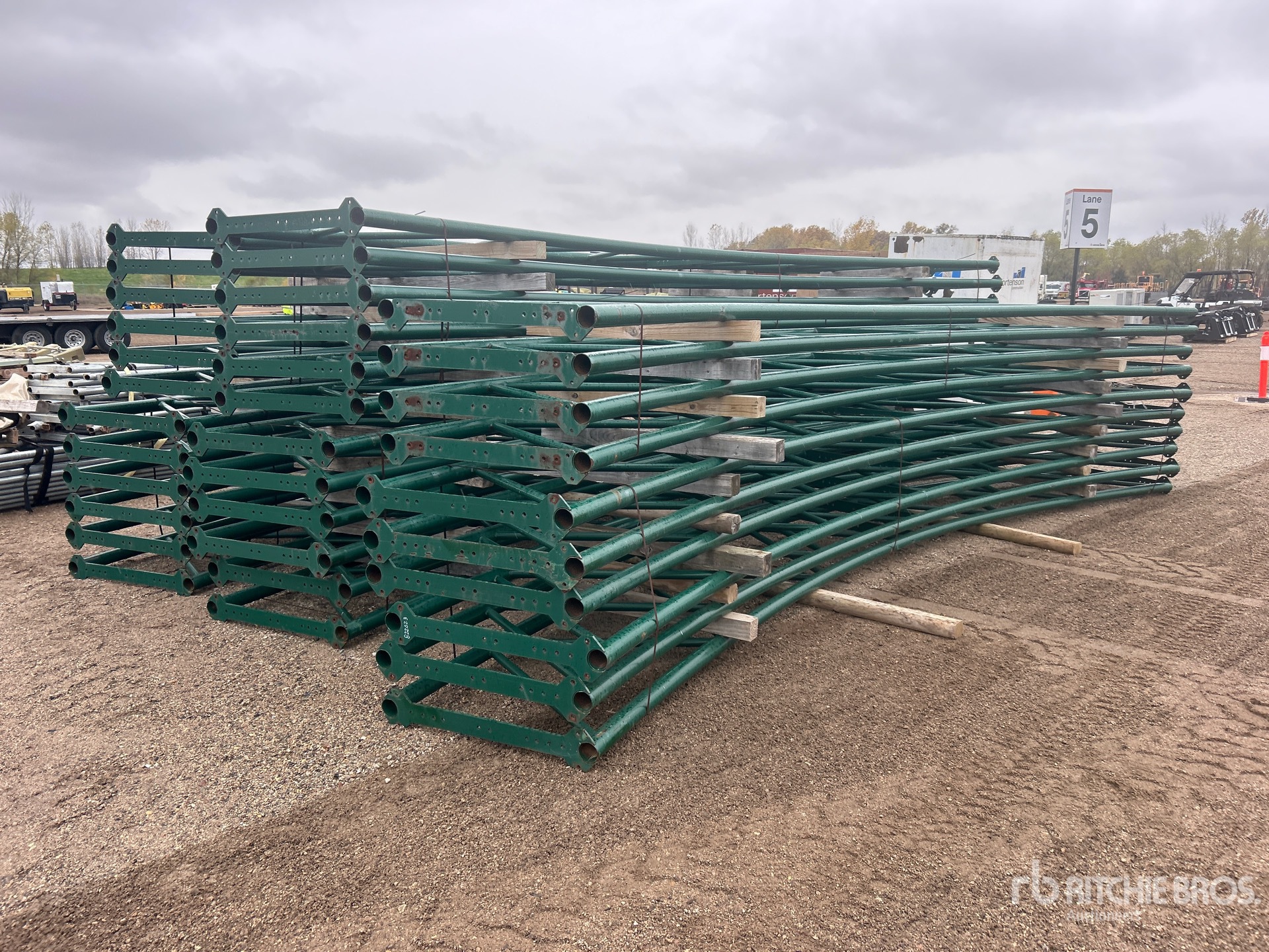 General Appearance with Foto, angolo posteriore sinistro