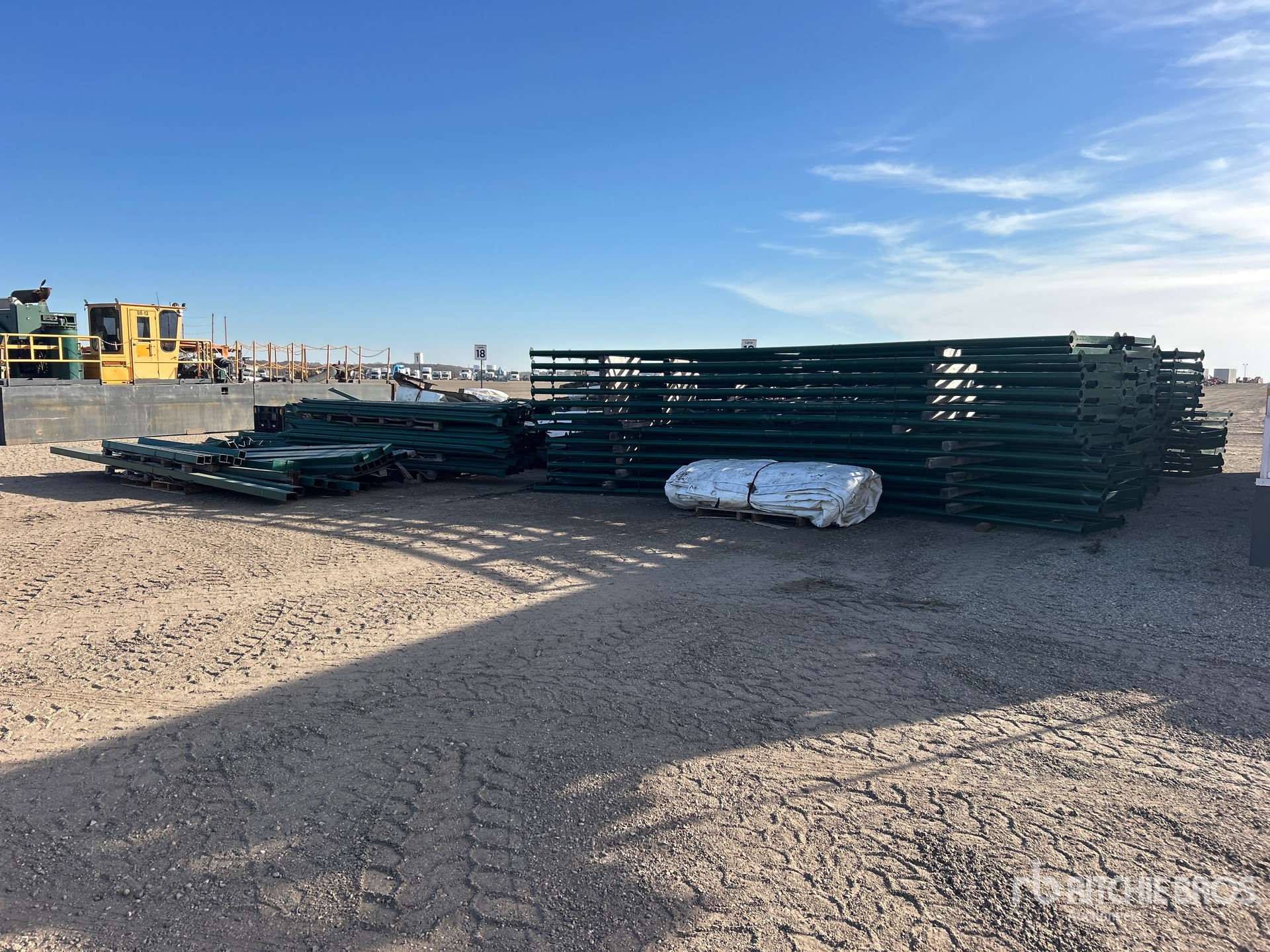 General Appearance with Bild, Ecke hinten rechts