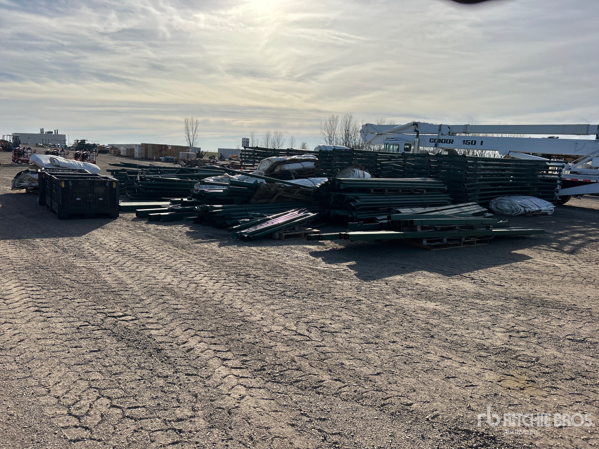 General Appearance with Bild, Ecke hinten links