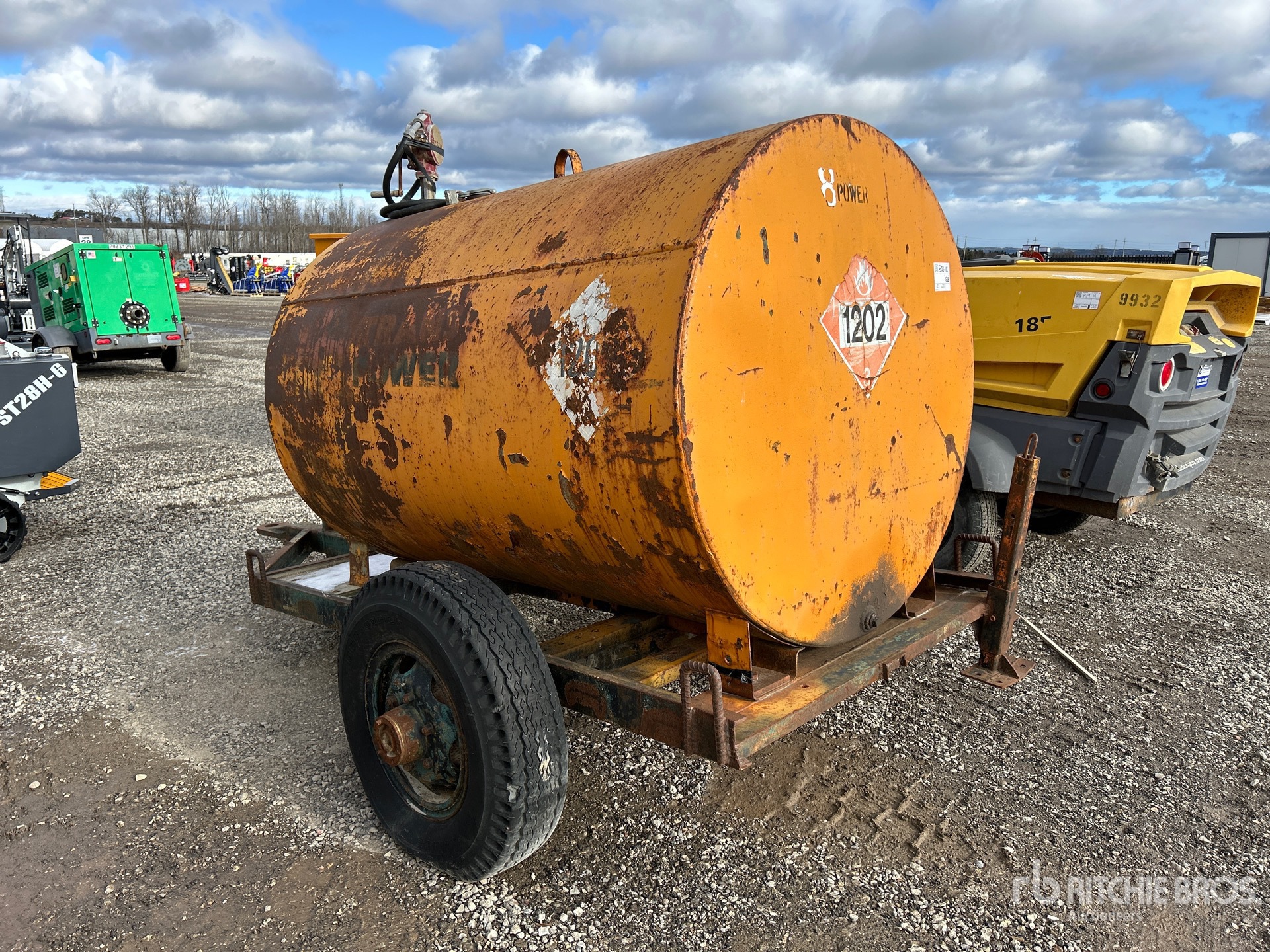 General Appearance with Bild, Ecke hinten links