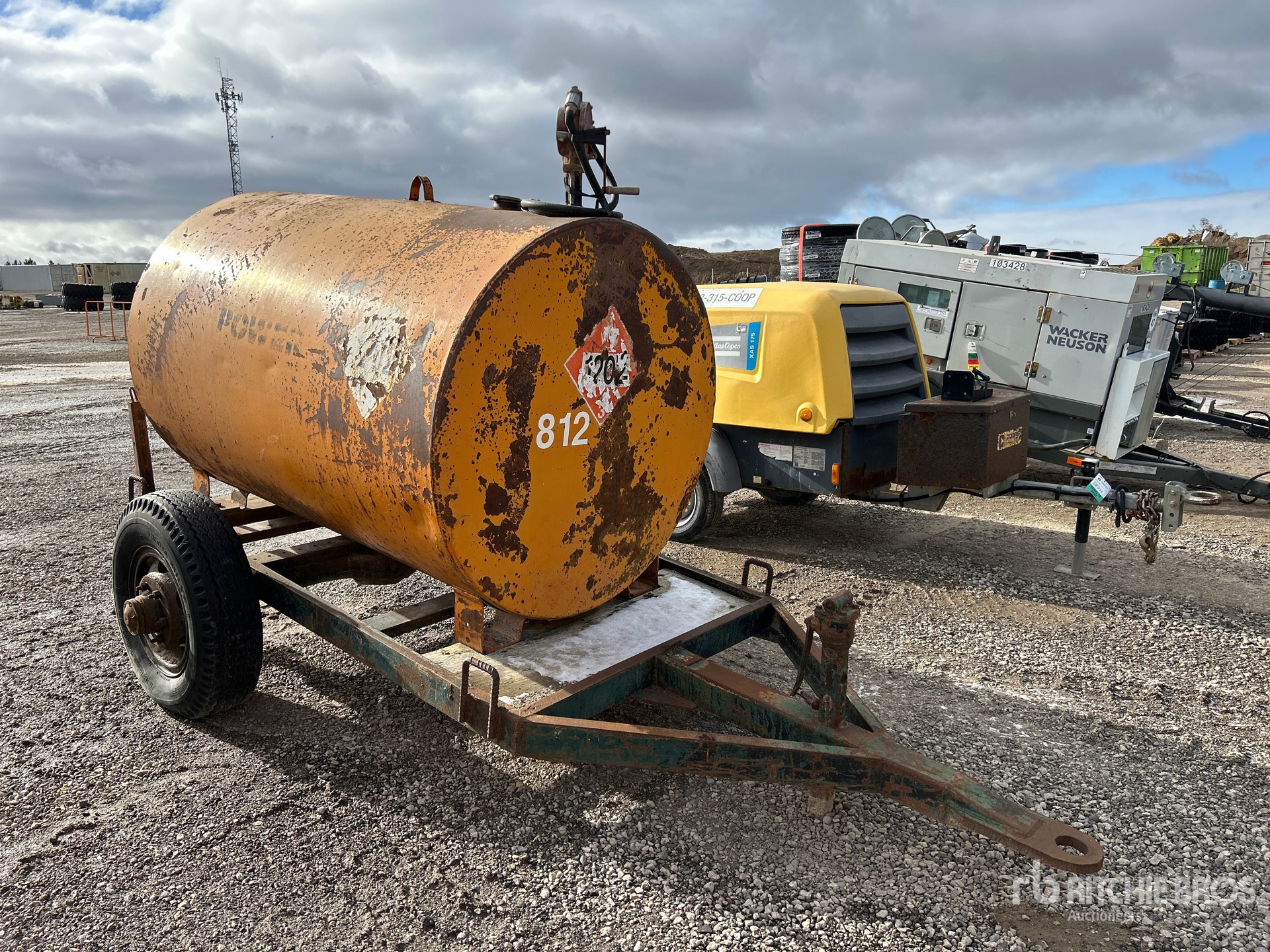 General Appearance with Bild, Ecke vorne rechts