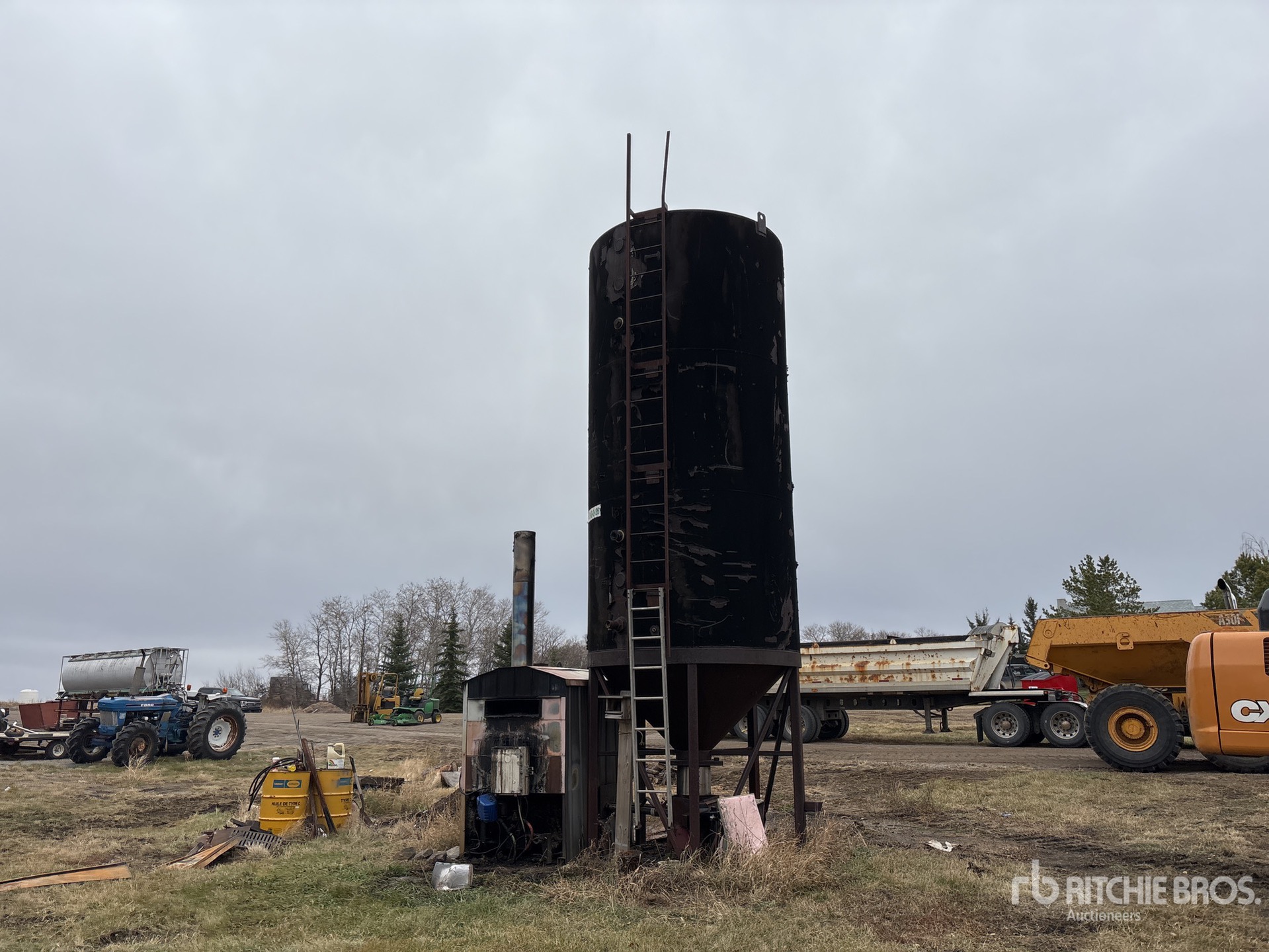 General Appearance with Picture, Left Rear Corner