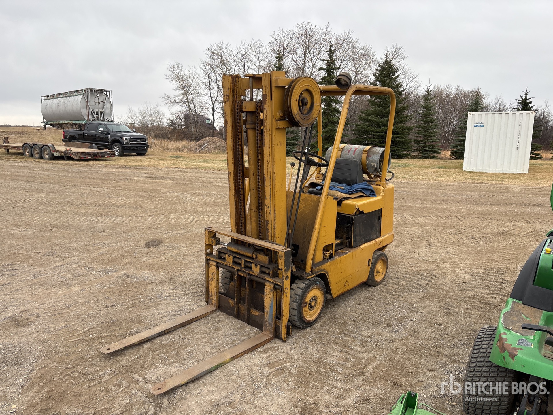 General Appearance with Picture, Left Front Corner