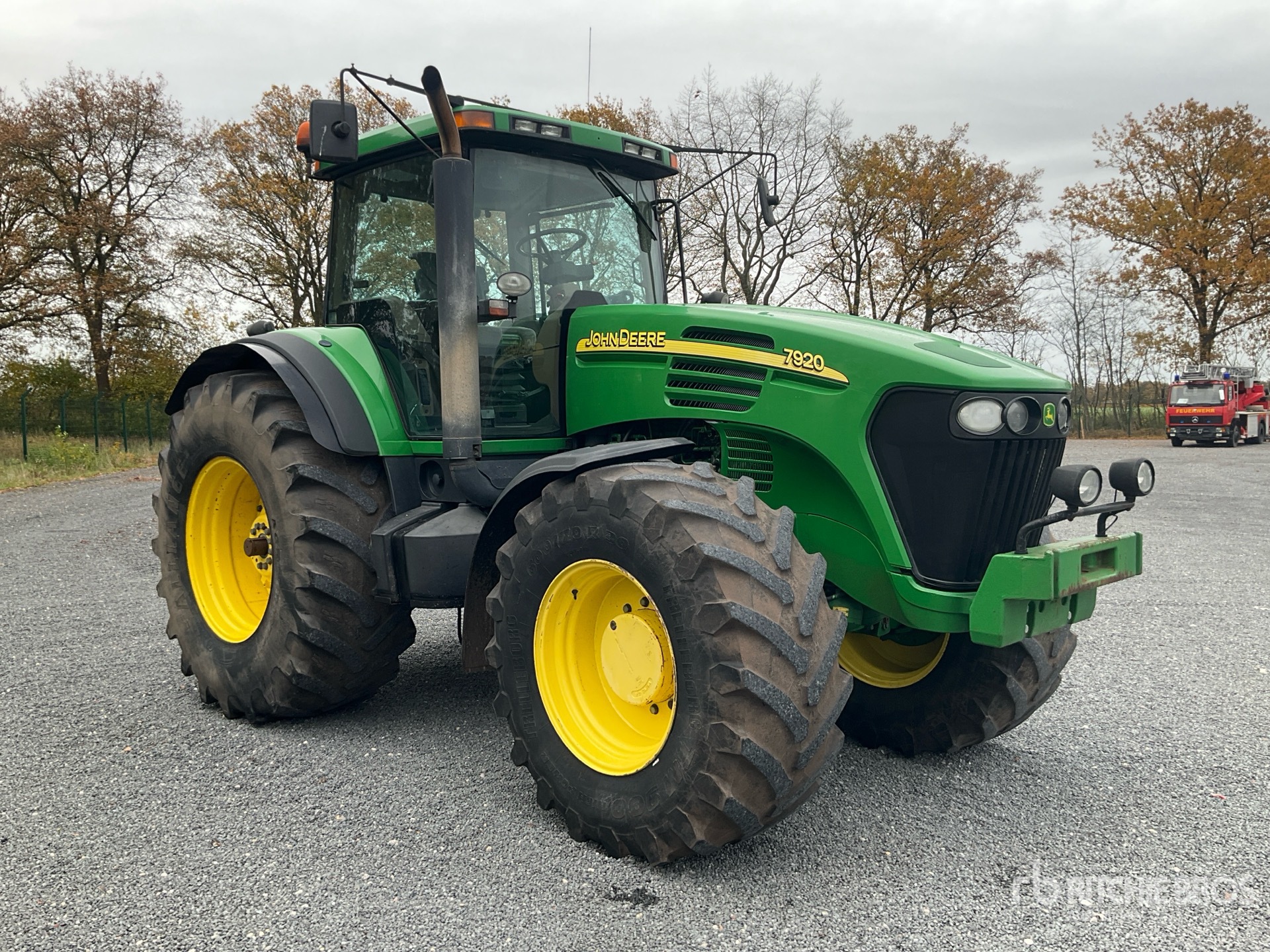 General Appearance with Bild, Ecke vorne rechts