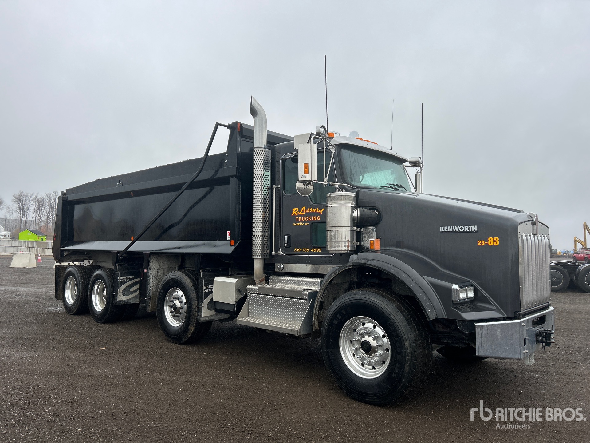 General Appearance with Foto, angolo anteriore destro