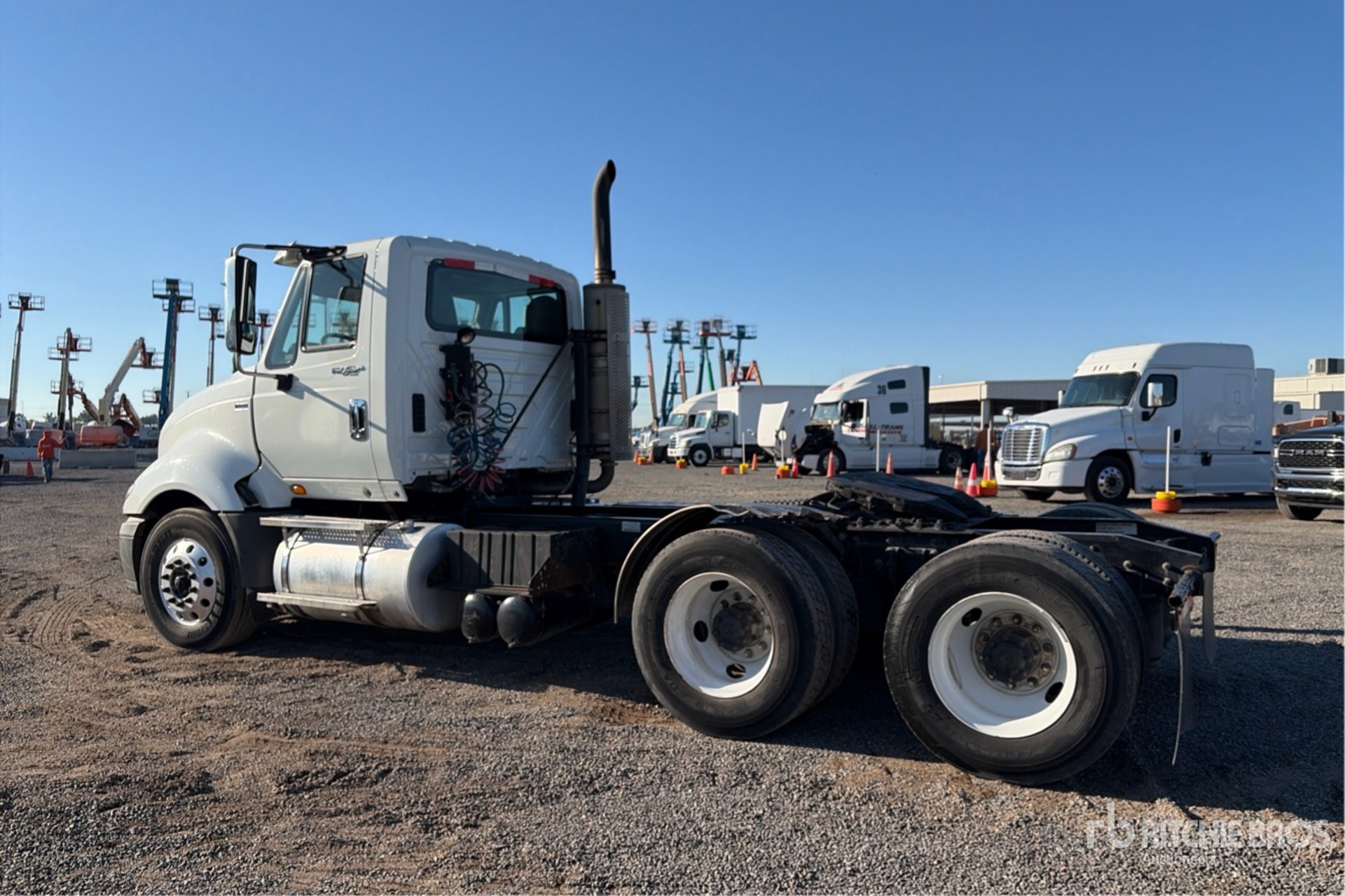 General Appearance with Bild, Ecke hinten links