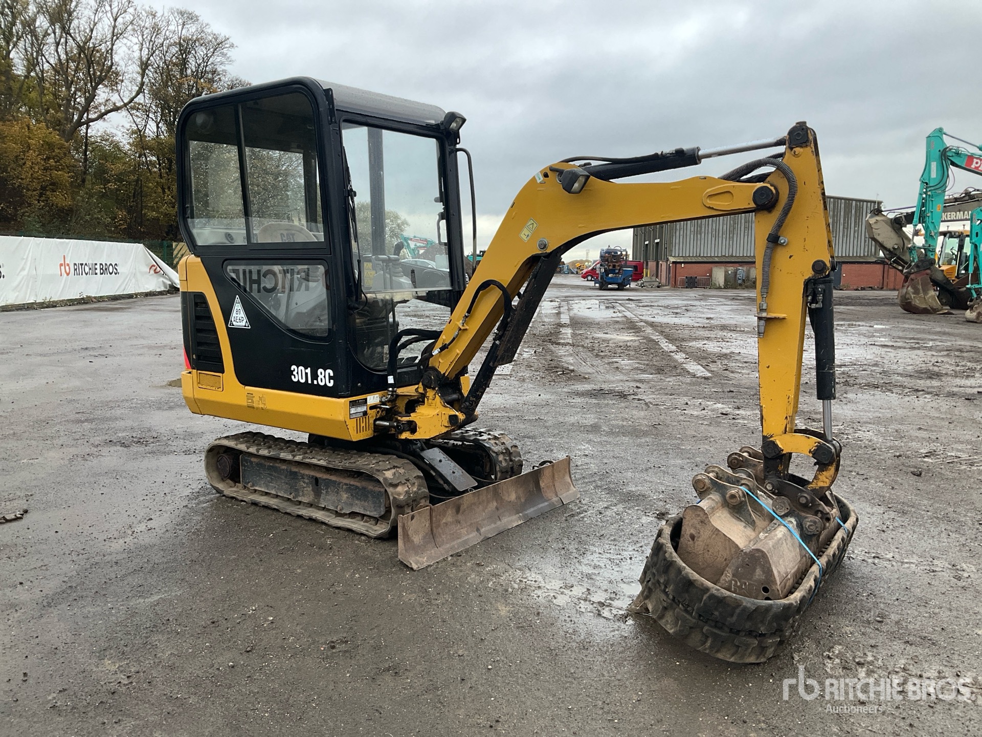 General Appearance with Foto, angolo anteriore destro