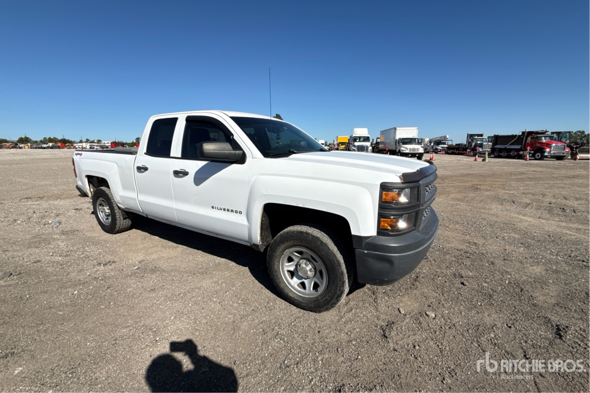 General Appearance with Picture, Right Front Corner