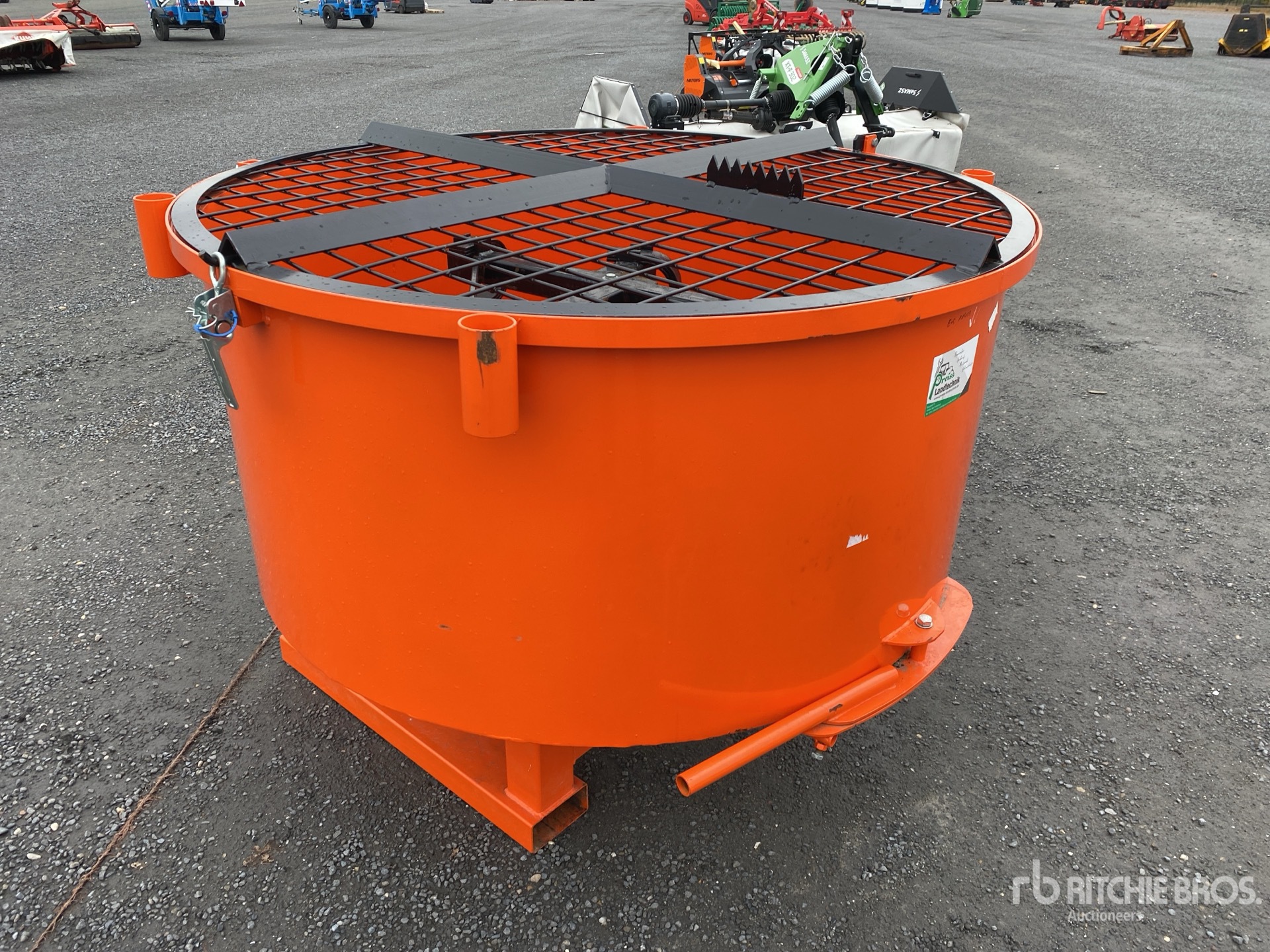 General Appearance with Picture, Left Rear Corner