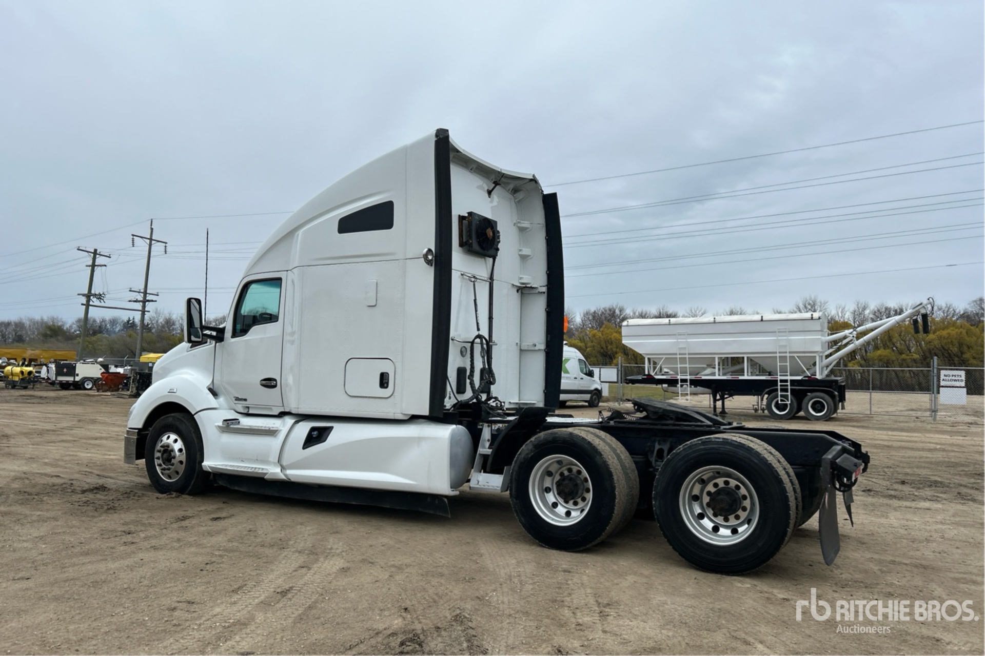 General Appearance with Picture, Left Rear Corner