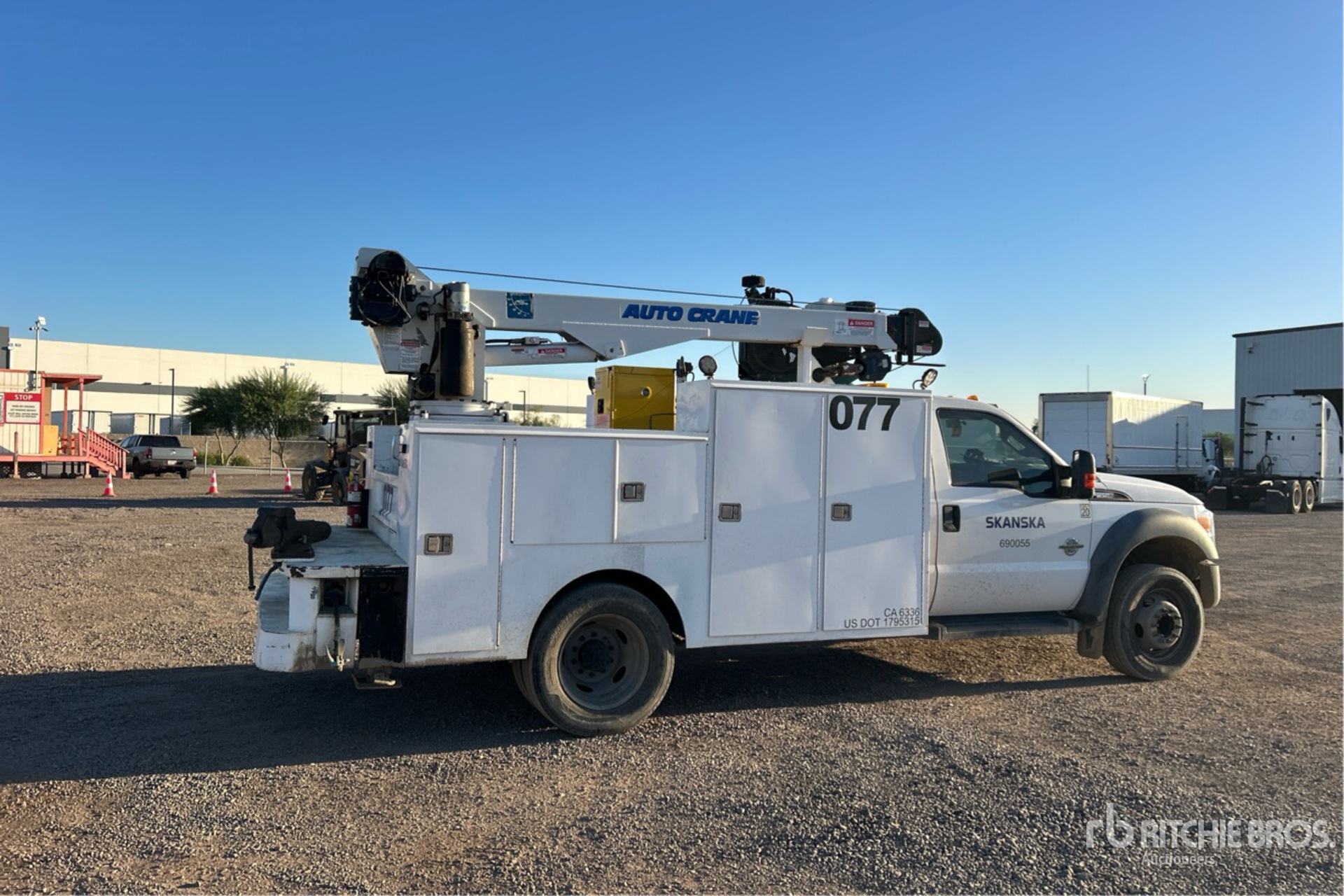 General Appearance with Picture, Right Rear Corner