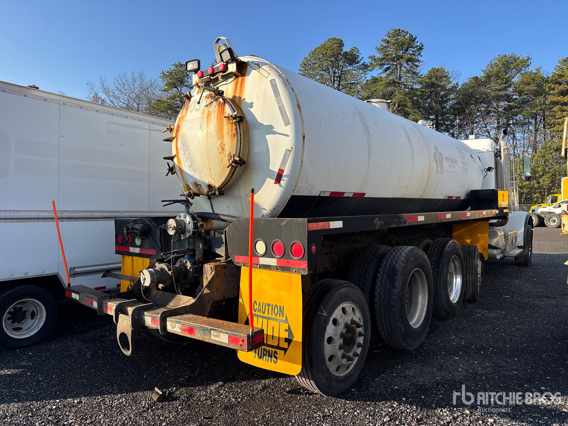 General Appearance with Imagen: esquina trasera derecha