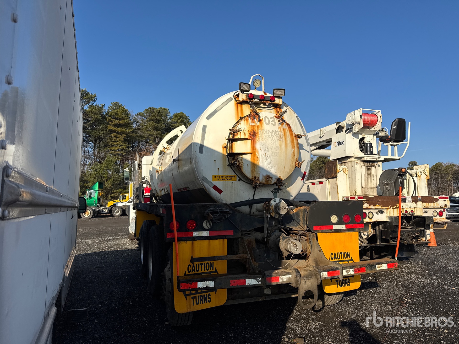 General Appearance with Imagen: esquina trasera izquierda