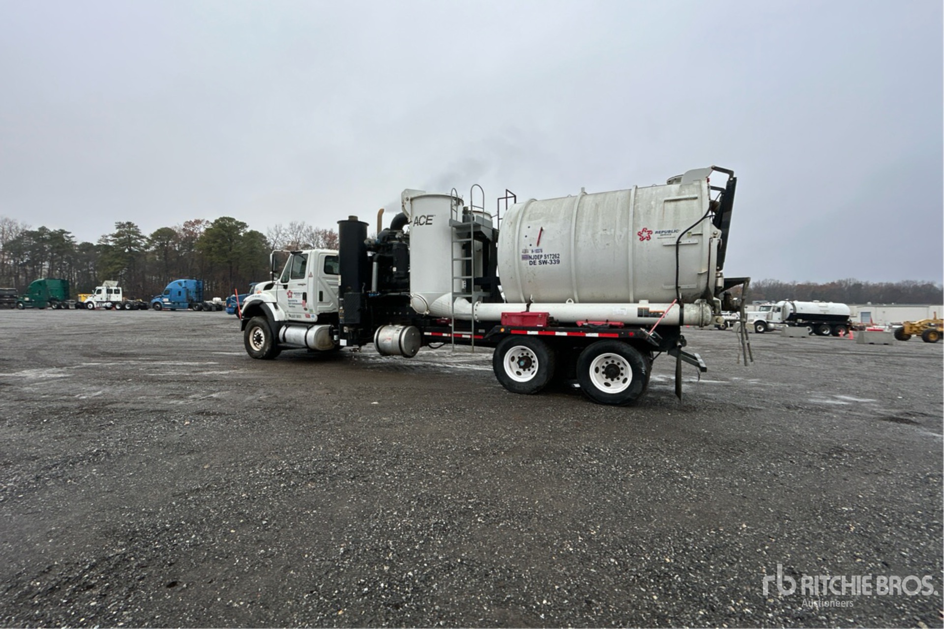 General Appearance with Picture, Left Rear Corner