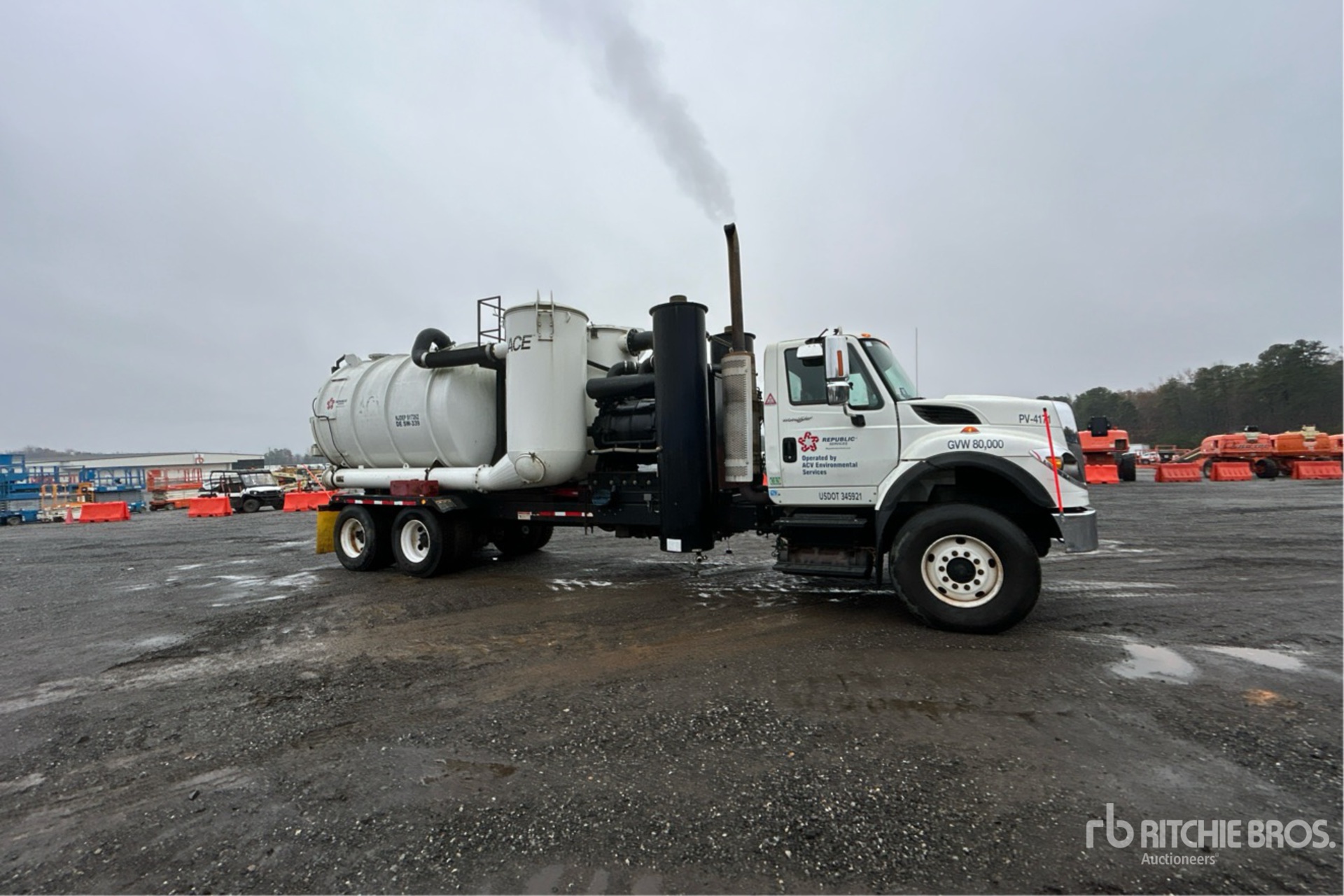 General Appearance with Picture, Right Front Corner