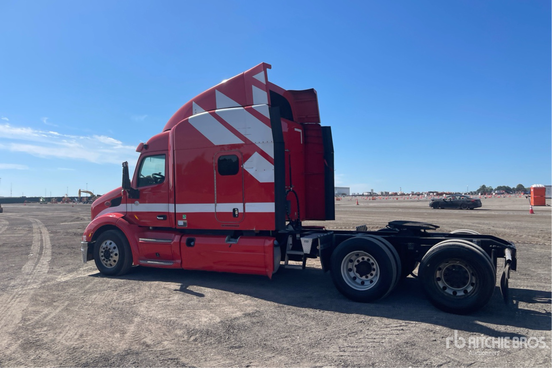 General Appearance with Bild, Ecke hinten links