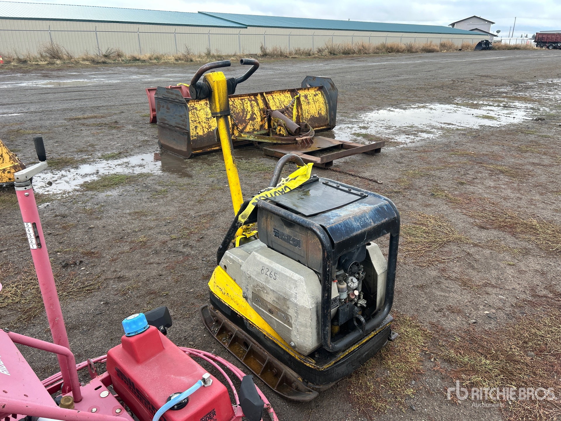 General Appearance with Picture, Right Front Corner