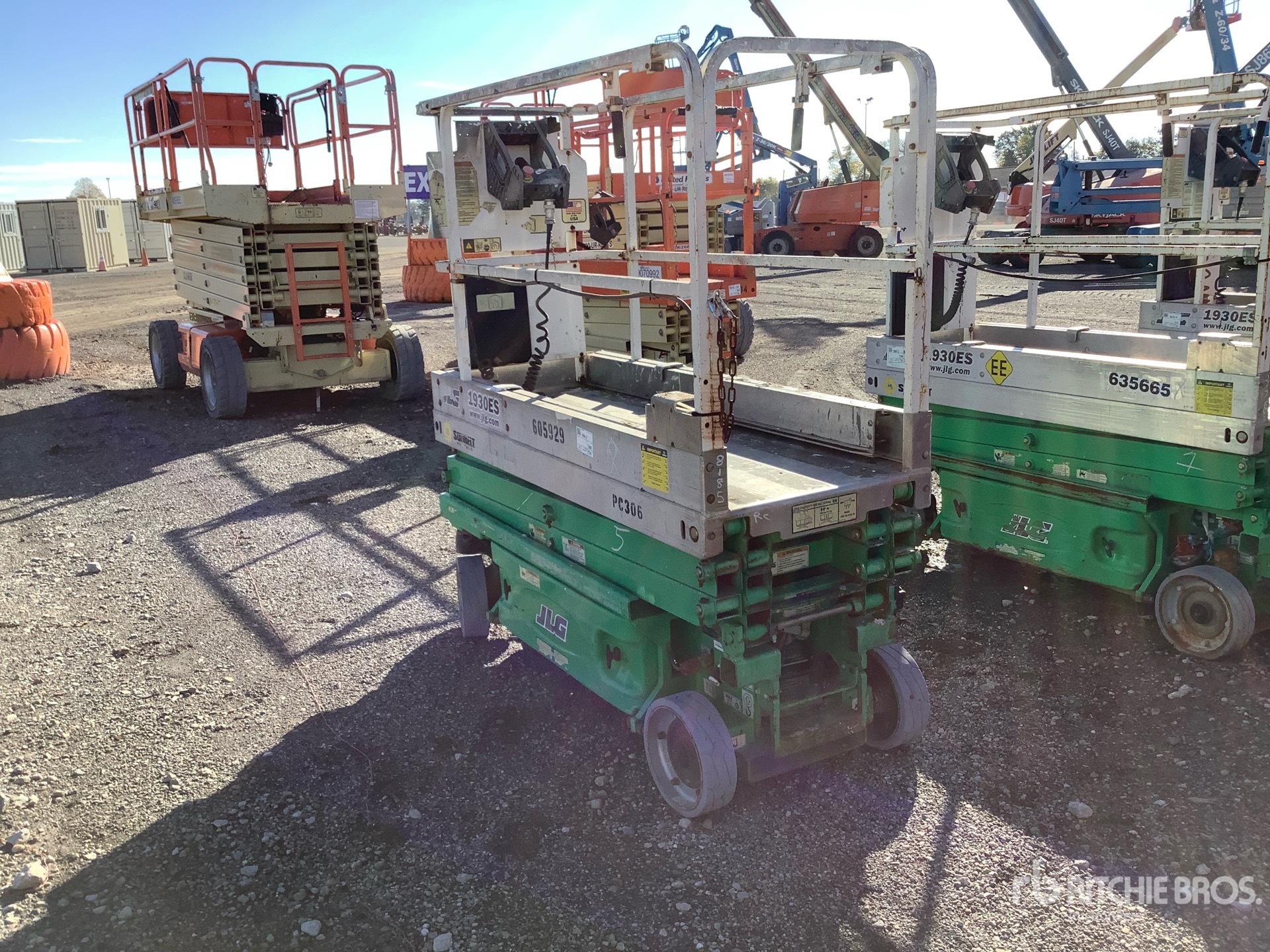 General Appearance with Foto, angolo posteriore sinistro