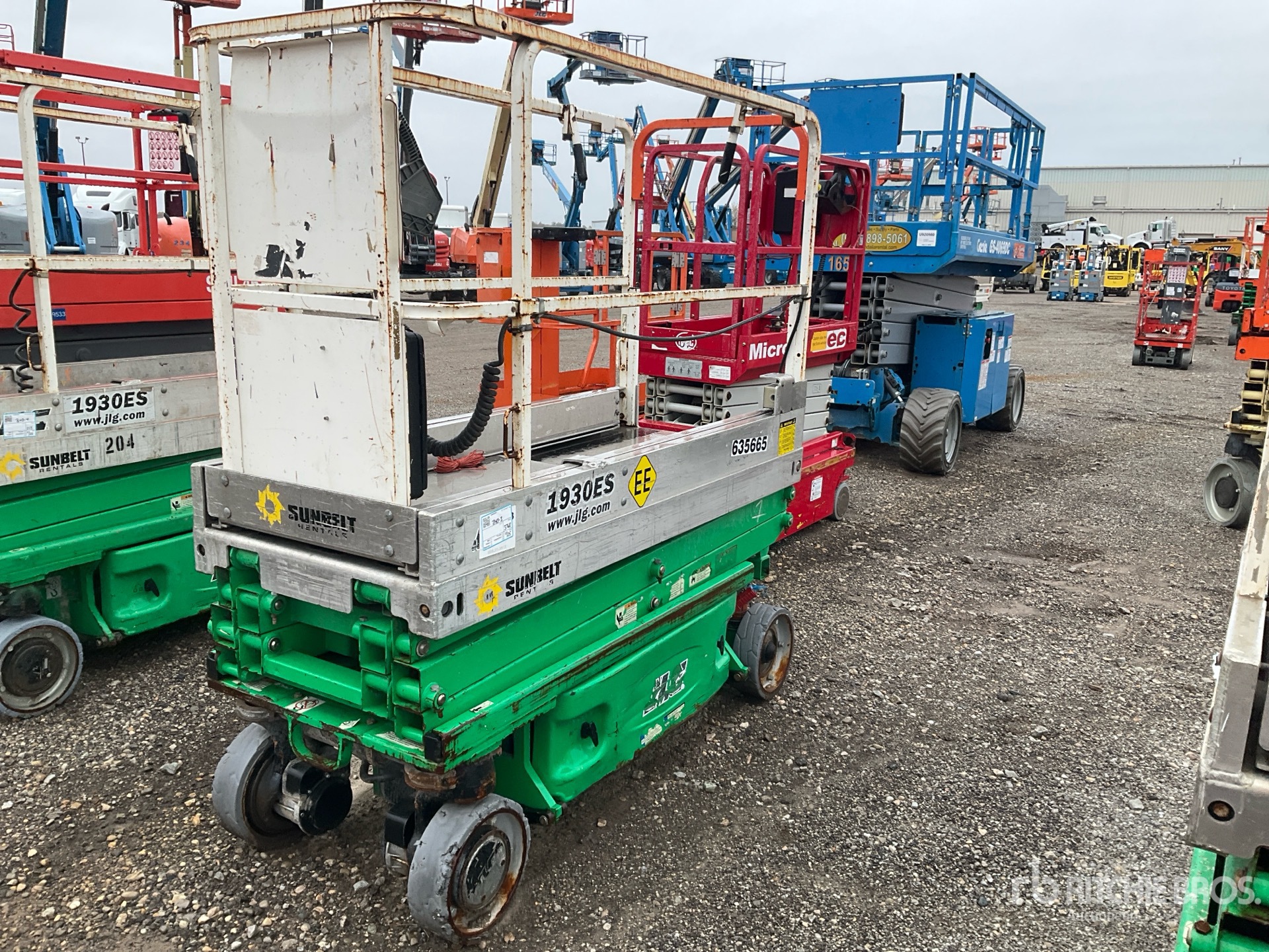 General Appearance with Featured Photo