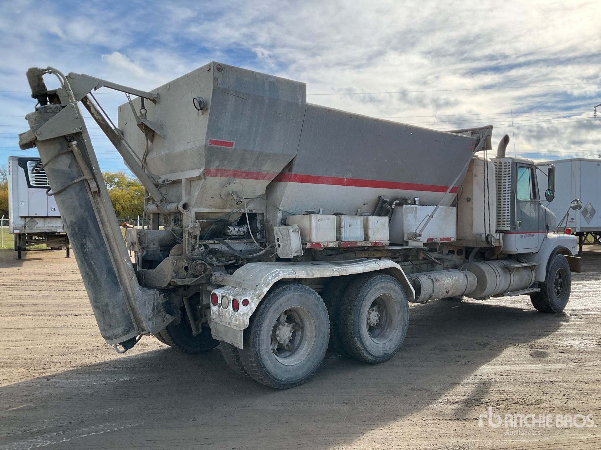 General Appearance with Foto, angolo anteriore sinistro