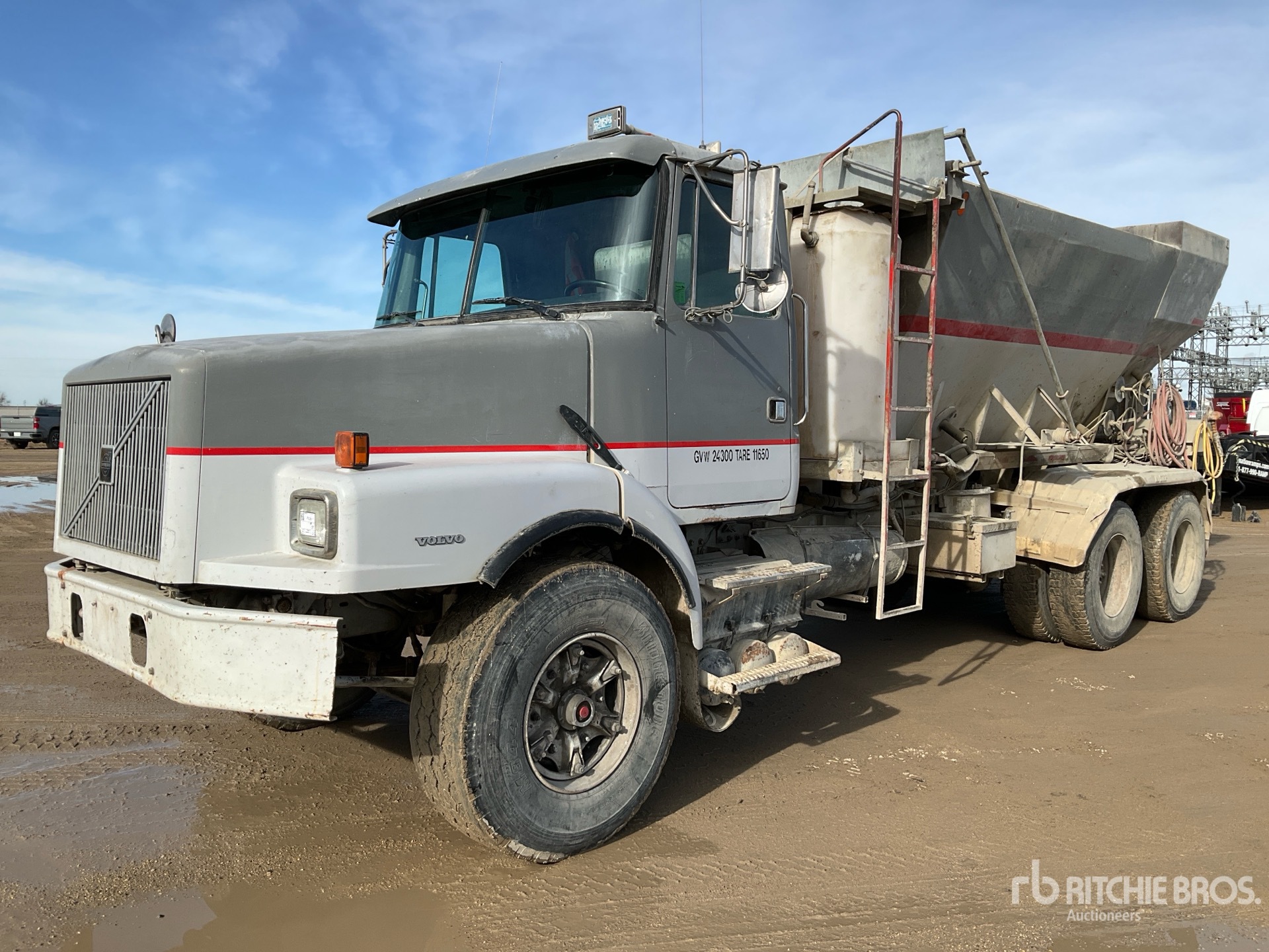 General Appearance with Foto, angolo anteriore sinistro