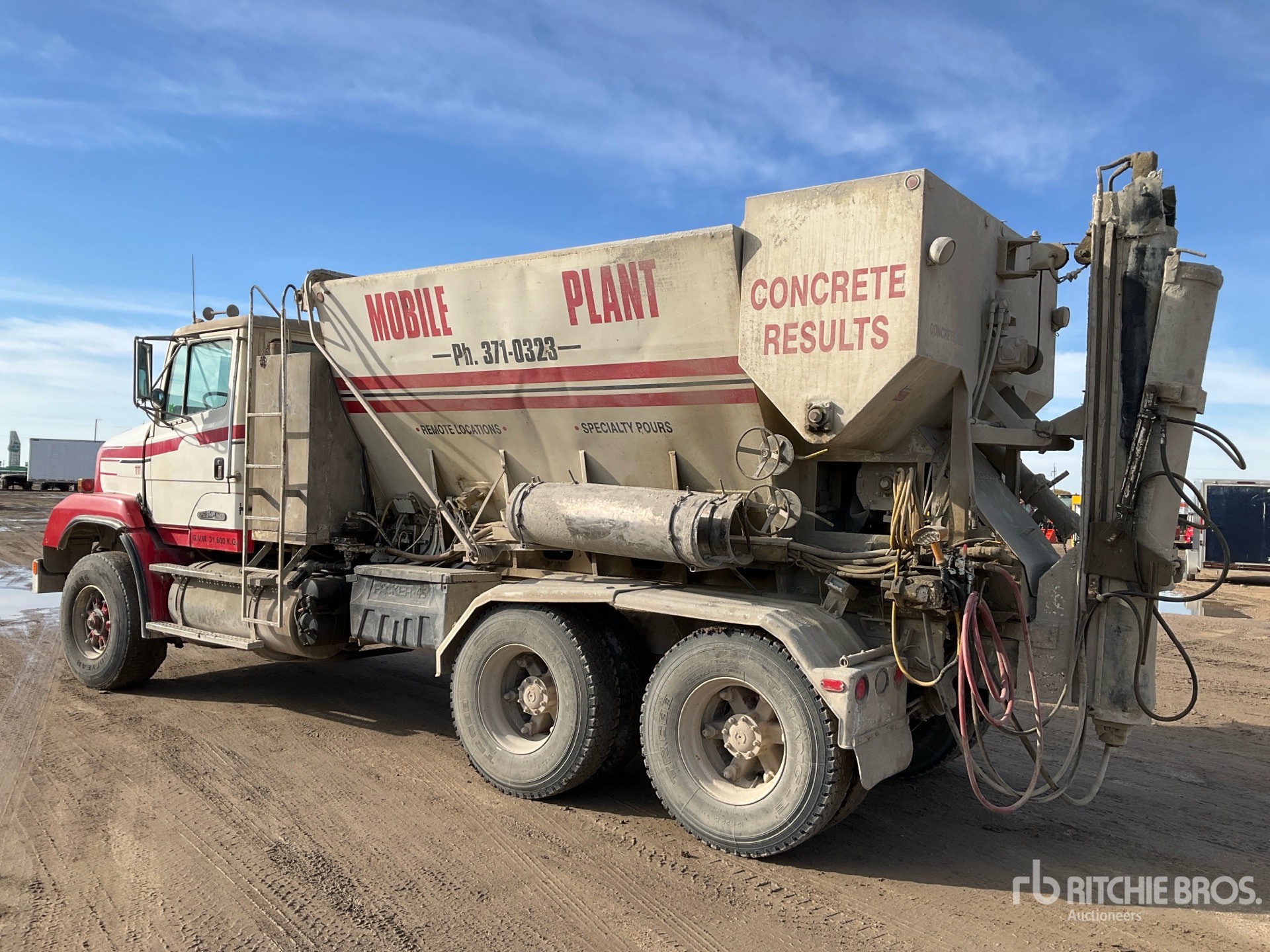 General Appearance with Foto, angolo posteriore sinistro