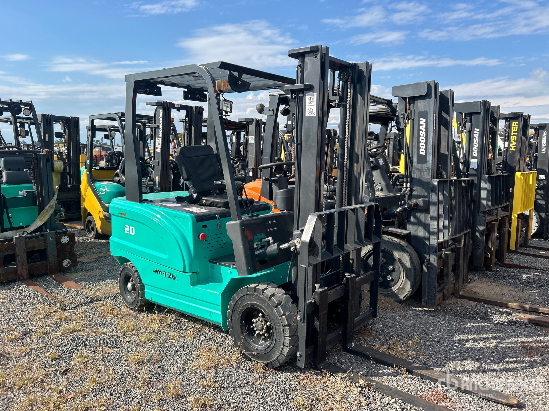 General Appearance with Picture, Right Front Corner