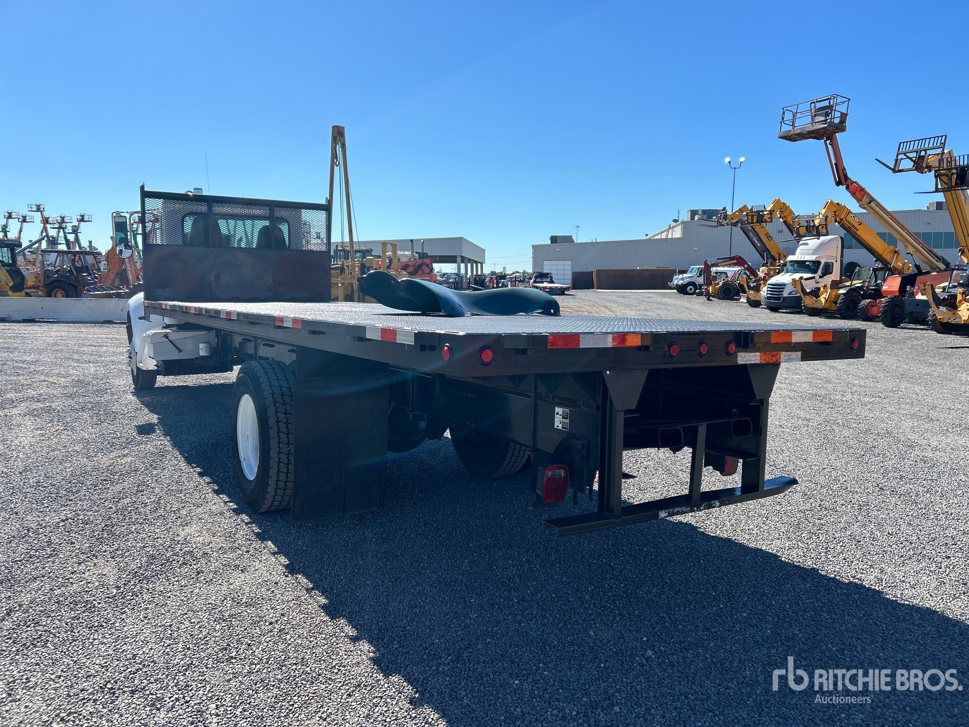 Aspect général with Image, coin arrière gauche