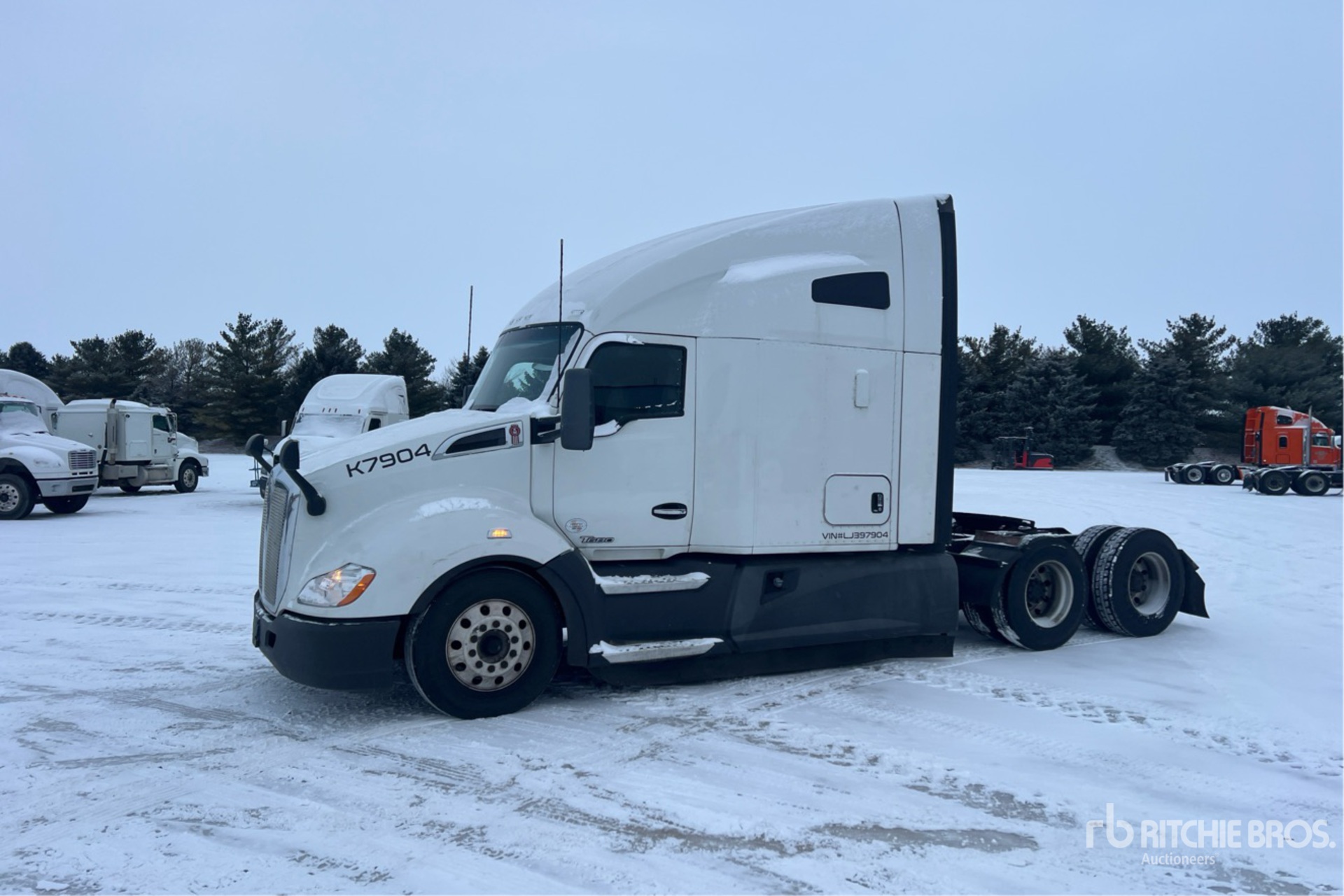 General Appearance with Picture, Left Front Corner