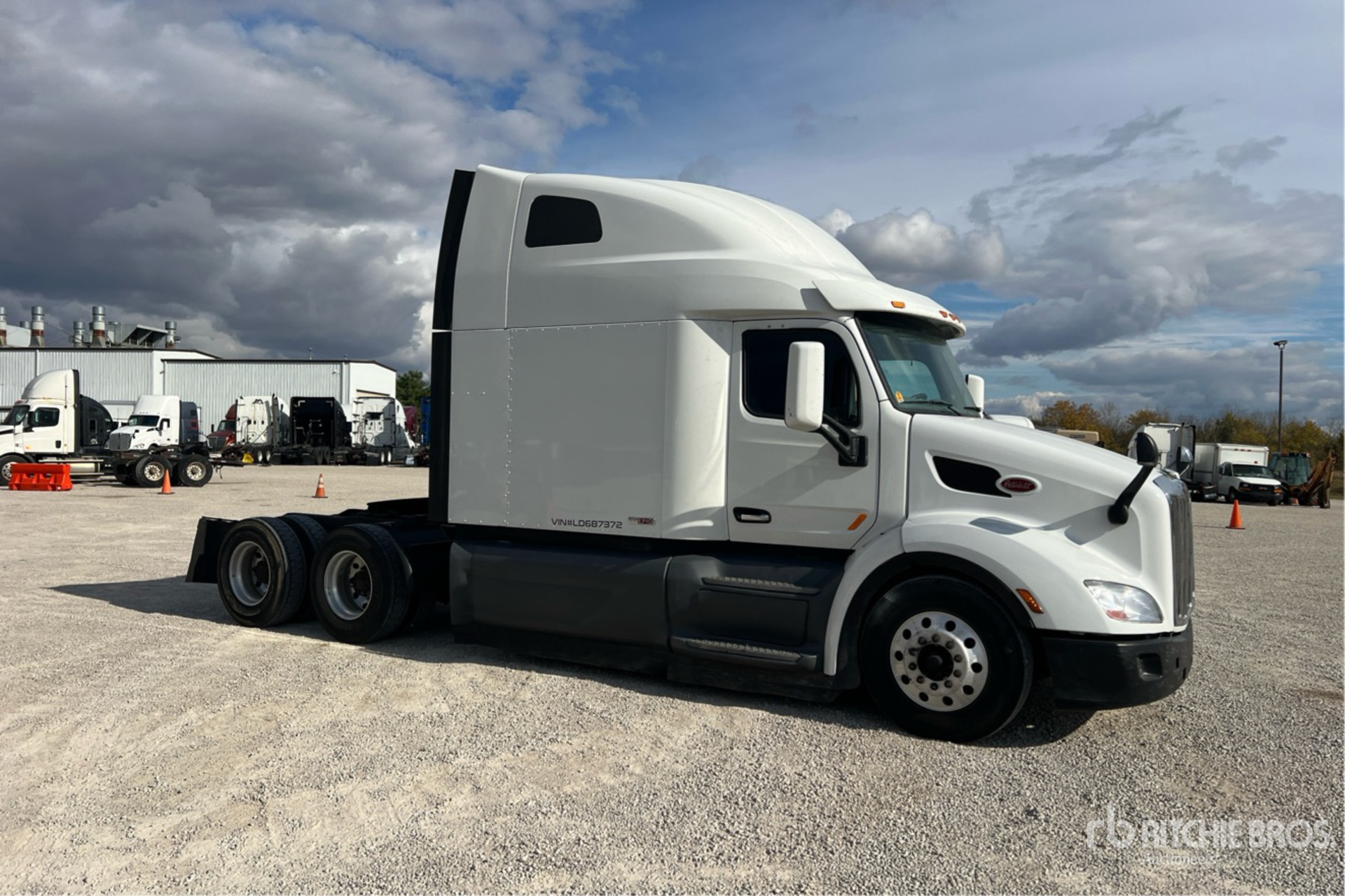 General Appearance with Picture, Right Front Corner