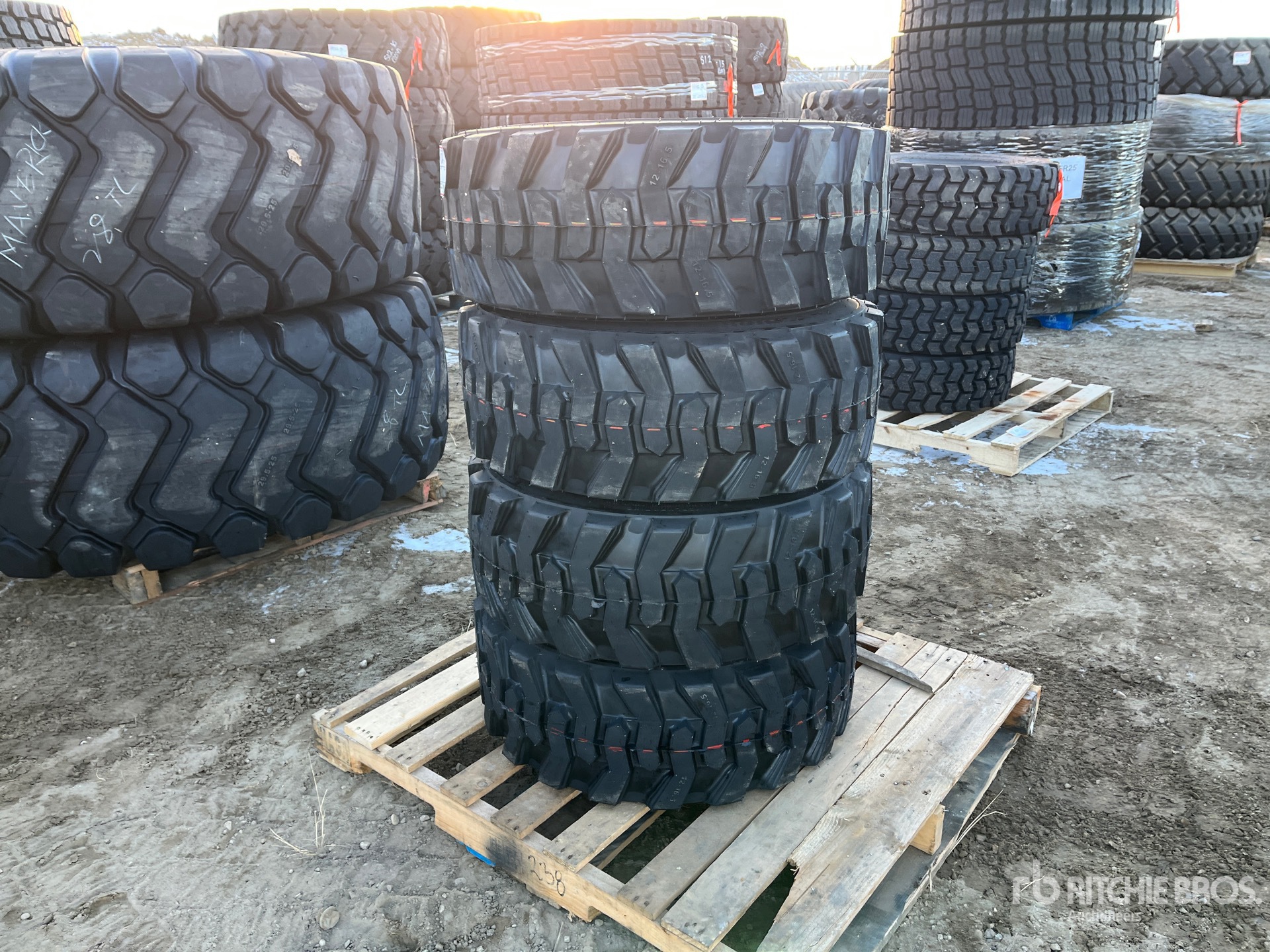 Aspect général with Image, coin avant droit