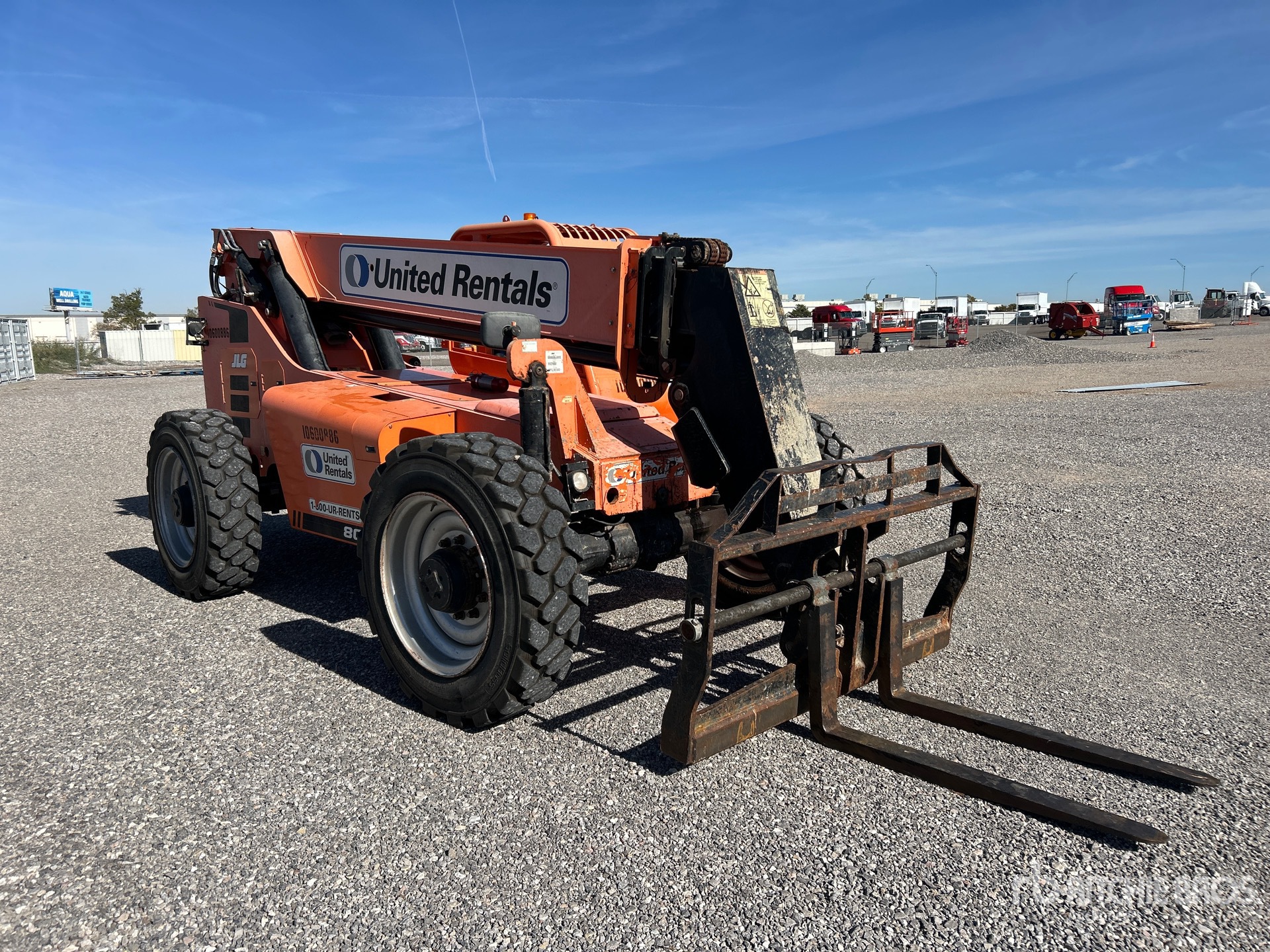 General Appearance with Picture, Right Front Corner