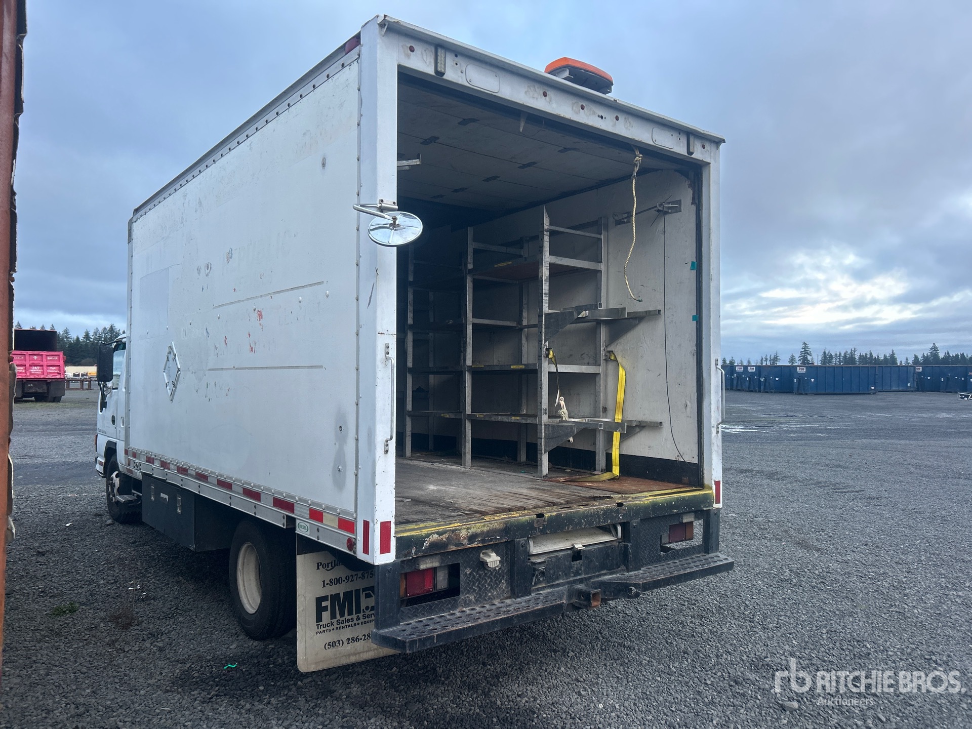 Aspect général with Image, coin arrière gauche