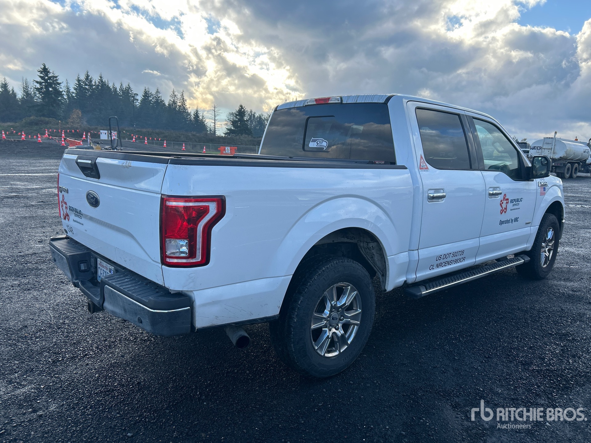 General Appearance with Picture, Right Rear Corner