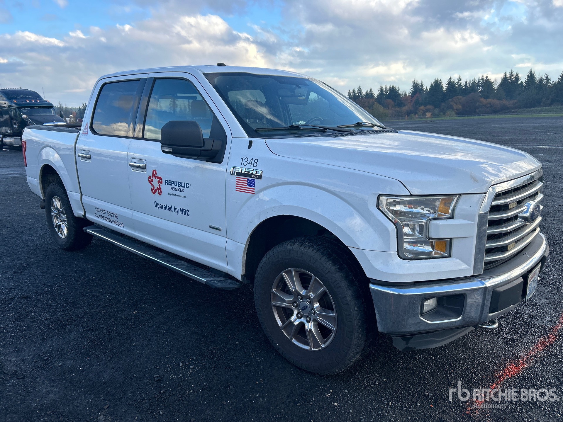 General Appearance with Picture, Right Front Corner