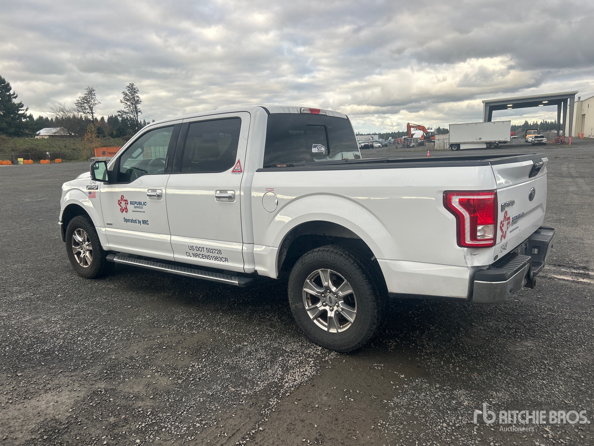 General Appearance with Picture, Left Rear Corner